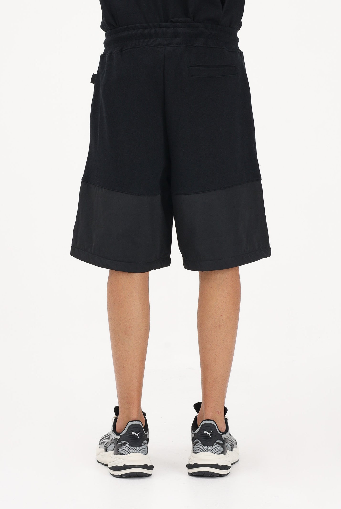 GCDS Shorts sportivo nero per uomo e donna con logo Z0MLQL230F004 999B GCDS