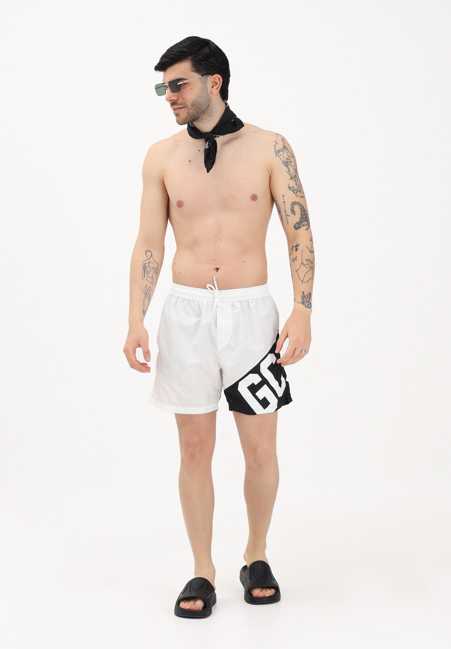 GCDS Shorts mare bianco e nero da uomo con stampa logo Z0MLQS254T016 100B GCDS