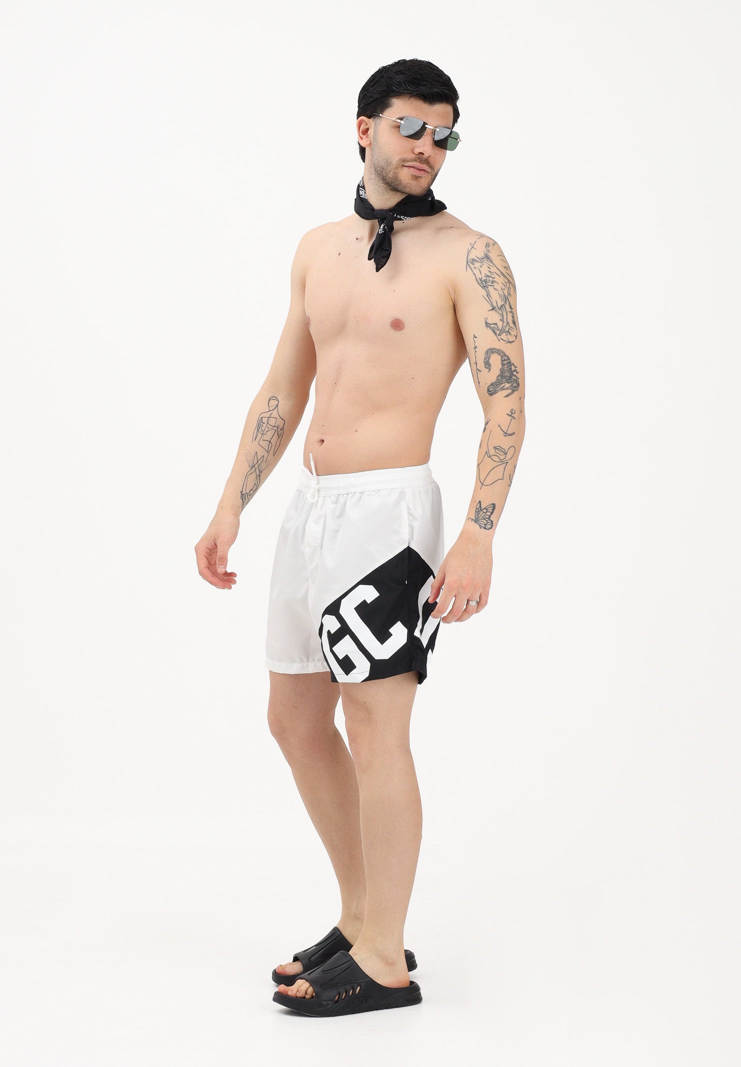 GCDS Shorts mare bianco e nero da uomo con stampa logo Z0MLQS254T016 100B GCDS