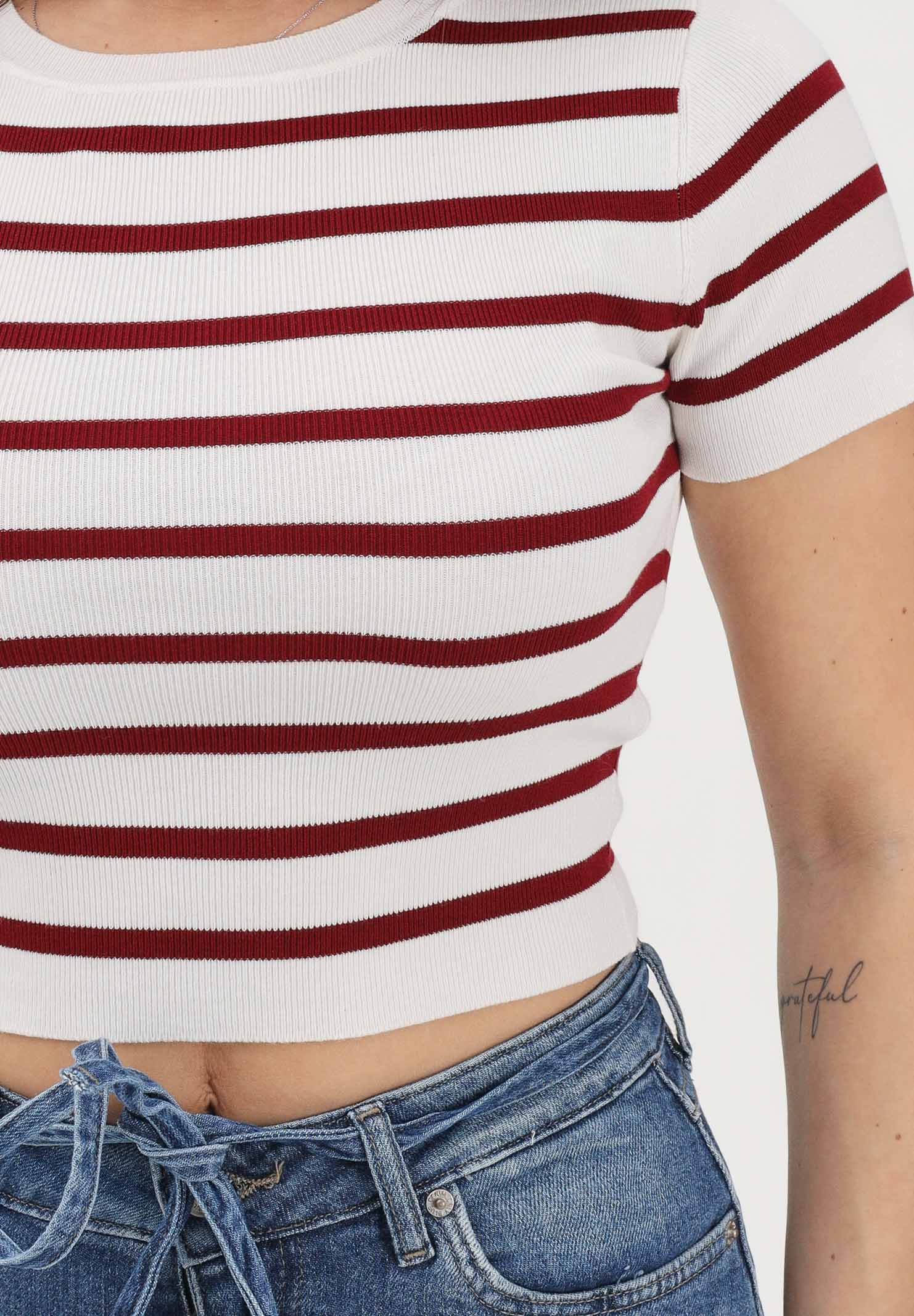 JDY Top a manica corta da donna con motivo a righe panna e bordeaux 15294790 CLDARU JDY
