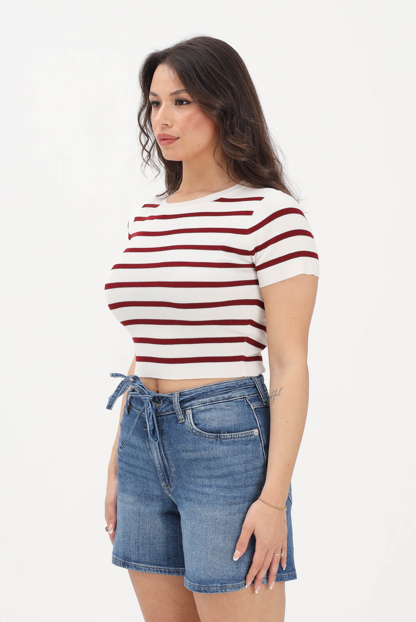 JDY Top a manica corta da donna con motivo a righe panna e bordeaux 15294790 CLDARU JDY