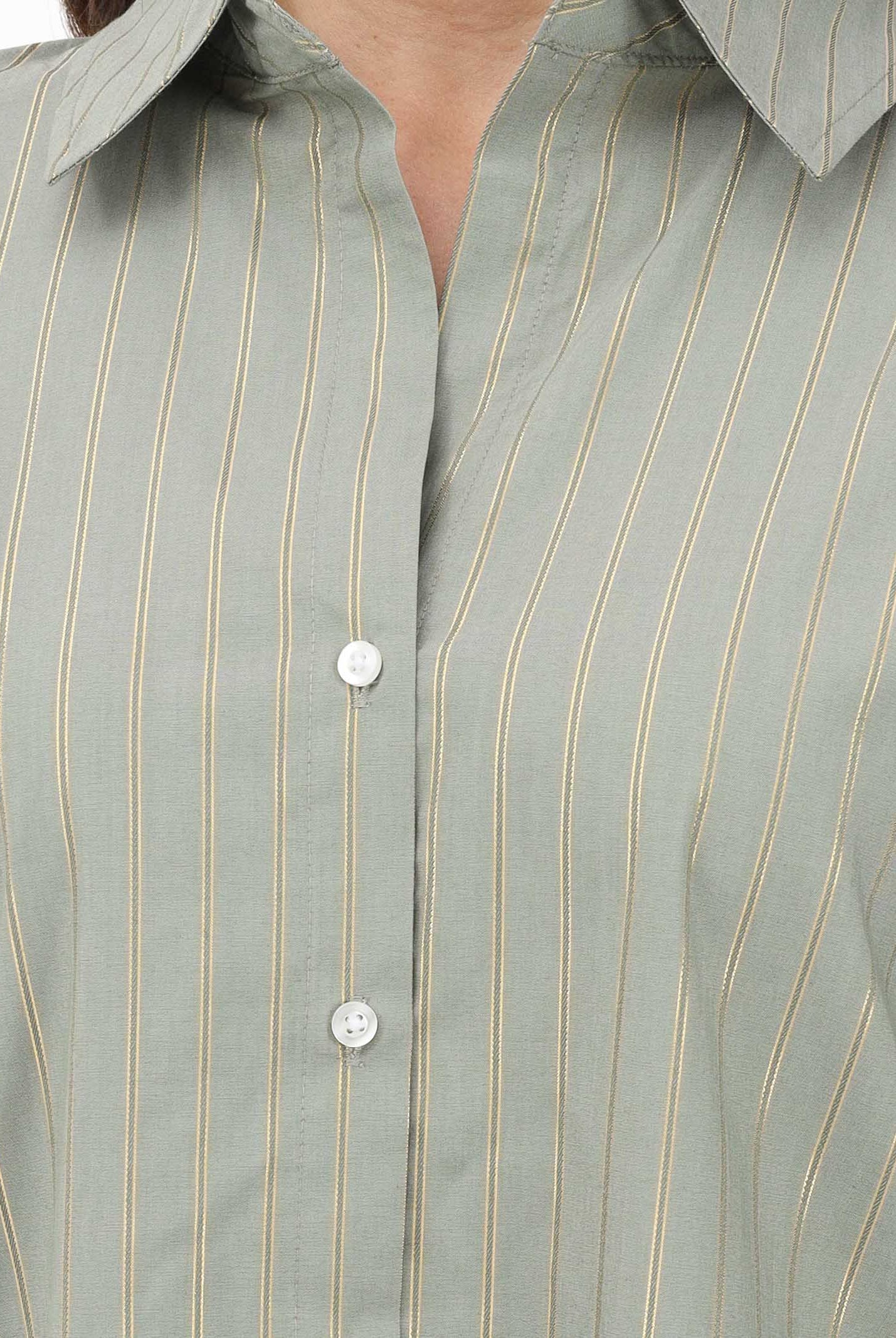 JDY Camicia a manica lunga verde da donna con sottili righe verticali 15359455 SE JDY