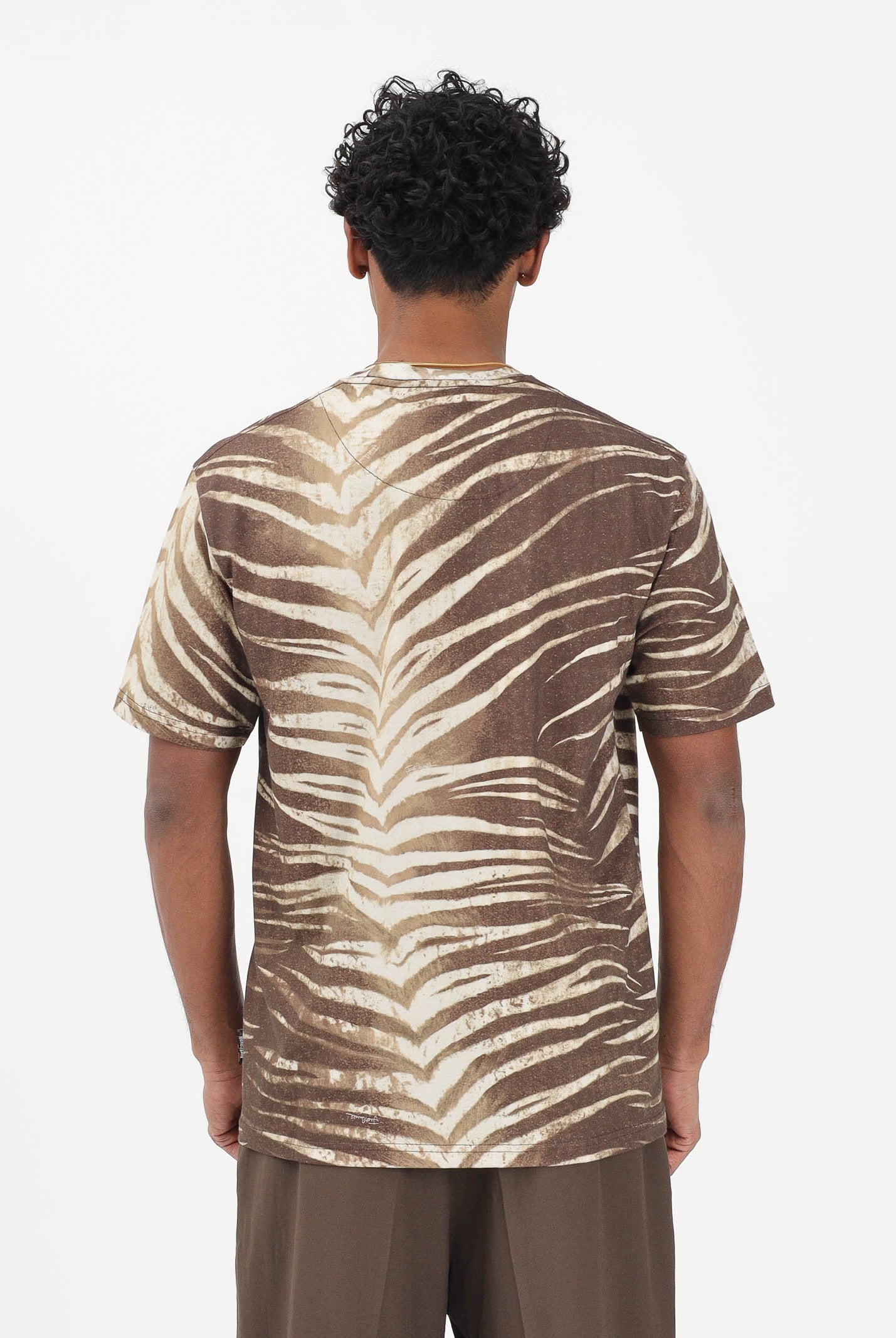 JUST CAVALLI T-shirt a manica corta beige e marrone da uomo con stampa ispirata a motivi naturali 80OAHE04CJ110 R83 JUST CAVALLI