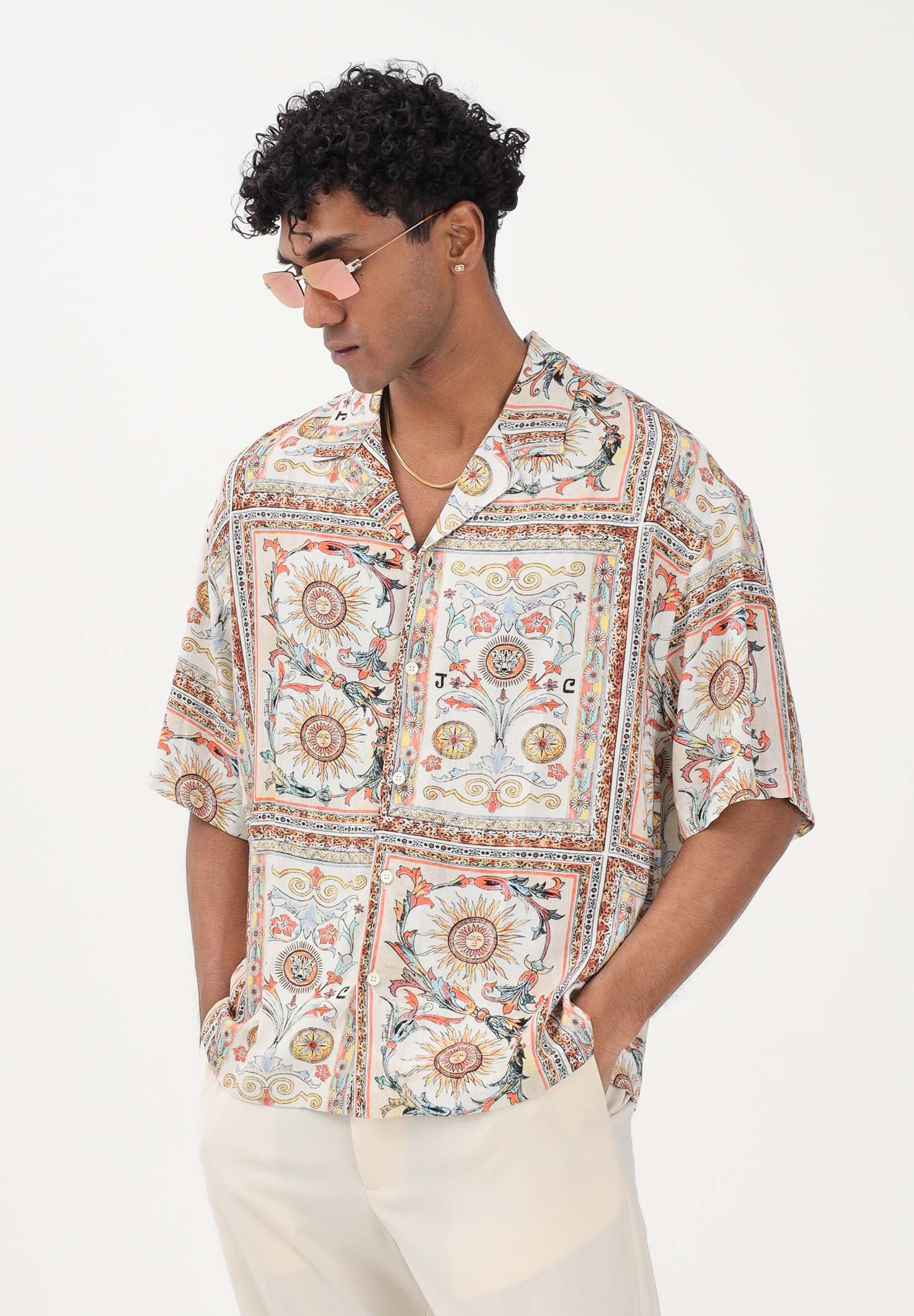 JUST CAVALLI Camicia a manica corta beige da uomo con stampa decorativa 80OALF01CNF05 R85 JUST CAVALLI