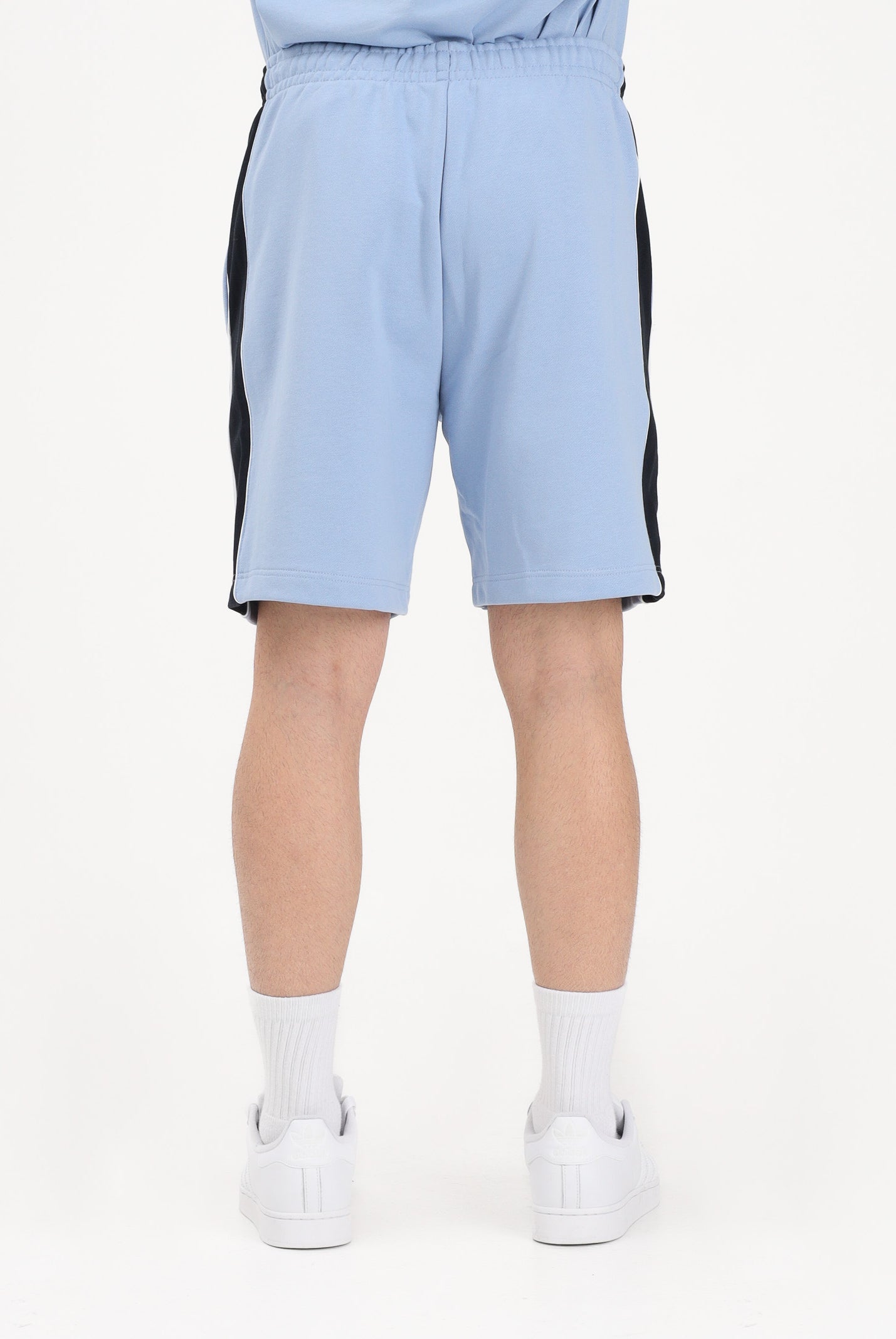 LACOSTE Shorts sportivo celeste da uomo con motivo color block GH0893 3PT LACOSTE