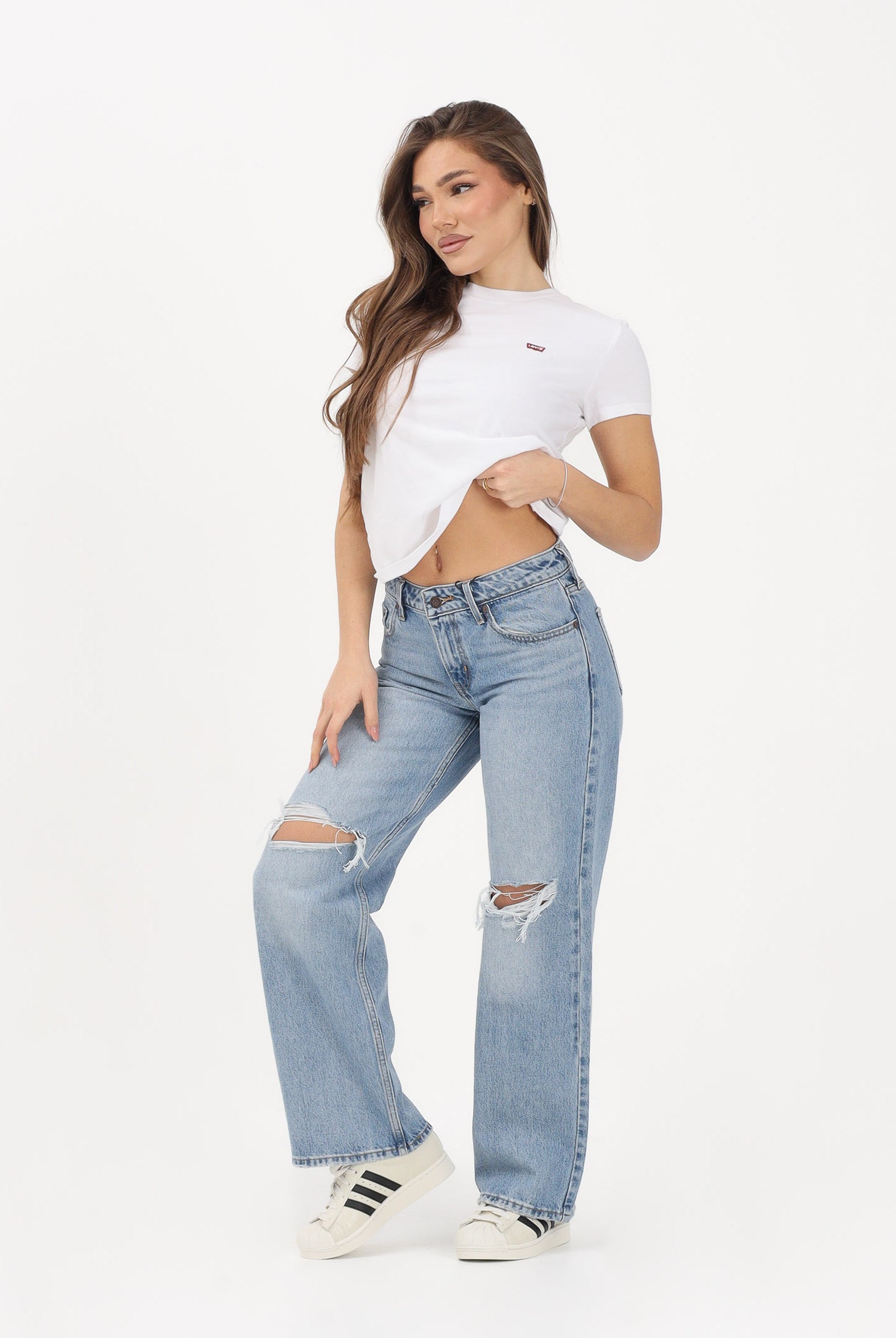 LEVI'S Jeans Low Loose in denim chiaro da donna A5566-0044 . LEVI'S®