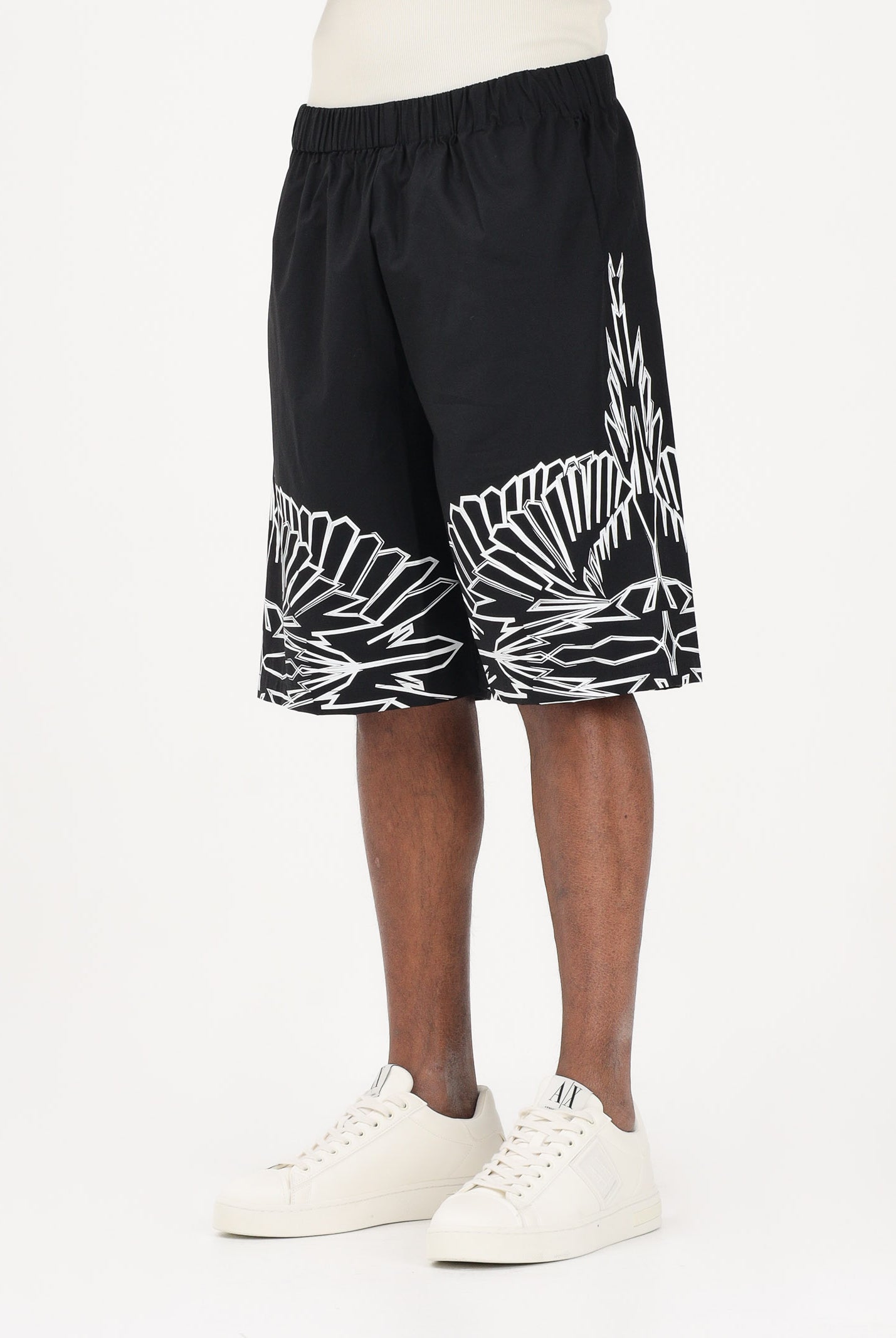 MARCELO BURLON COUNTY OF MILAN Shorts casual nero da uomo con stampa grafica S6CMMABE012 110 MARCELO BURLON COUNTY OF MILAN