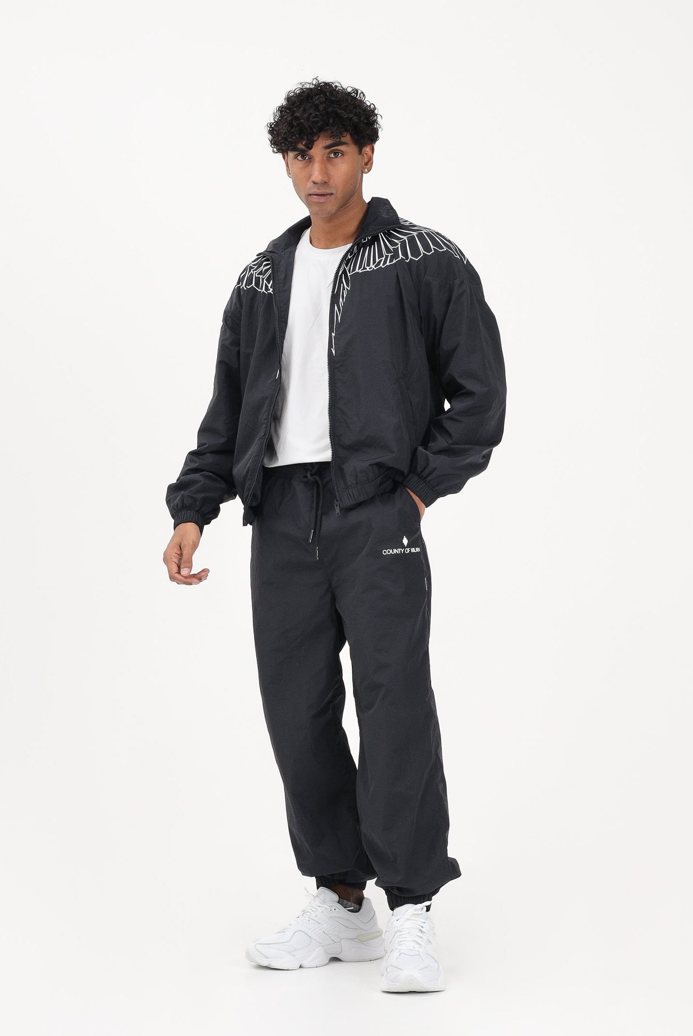 MARCELO BURLON COUNTY OF MILAN Pantalone sportivo nero da uomo con logo S6CMMAPA076 110 MARCELO BURLON COUNTY OF MILAN