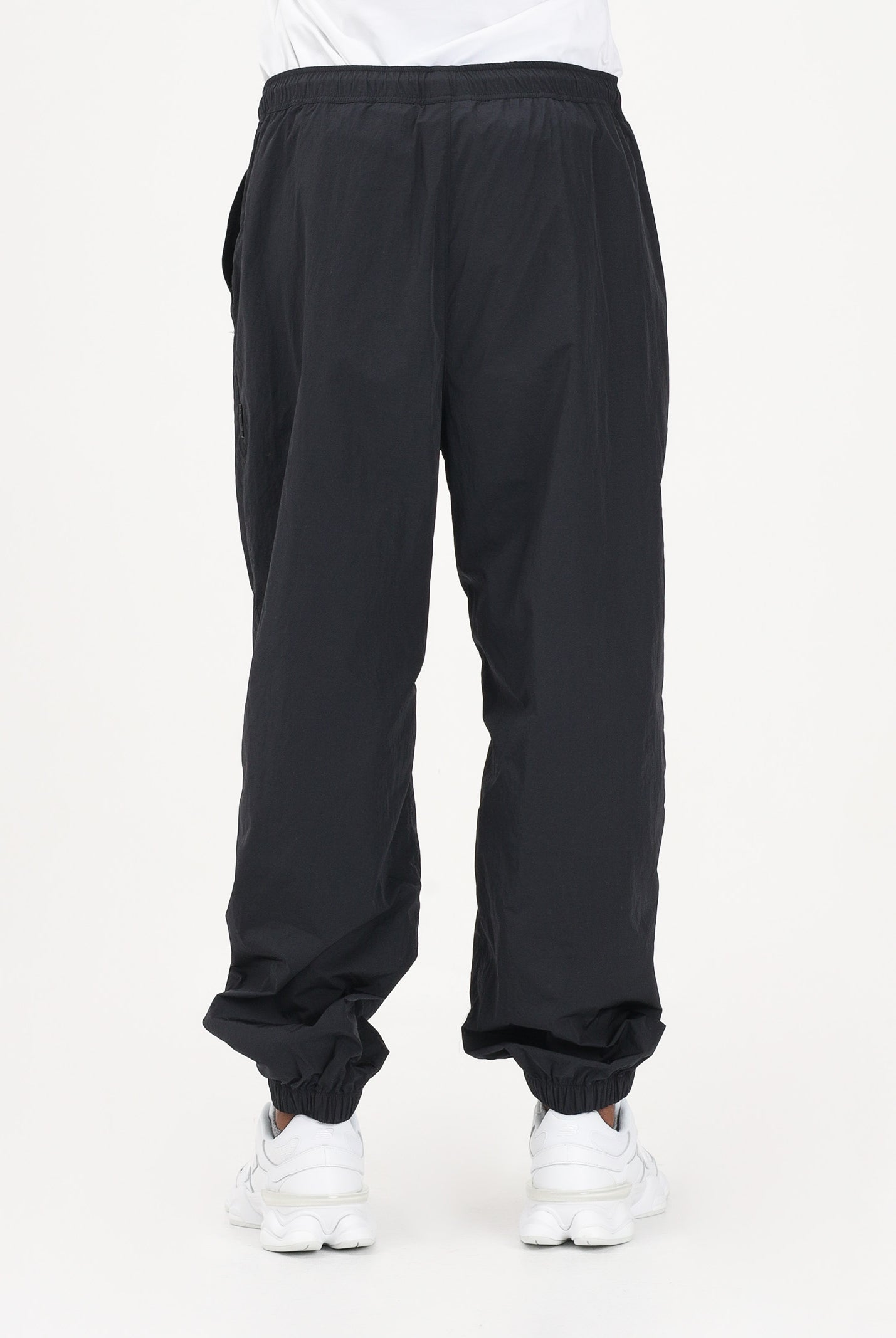 MARCELO BURLON COUNTY OF MILAN Pantalone sportivo nero da uomo con logo S6CMMAPA076 110 MARCELO BURLON COUNTY OF MILAN