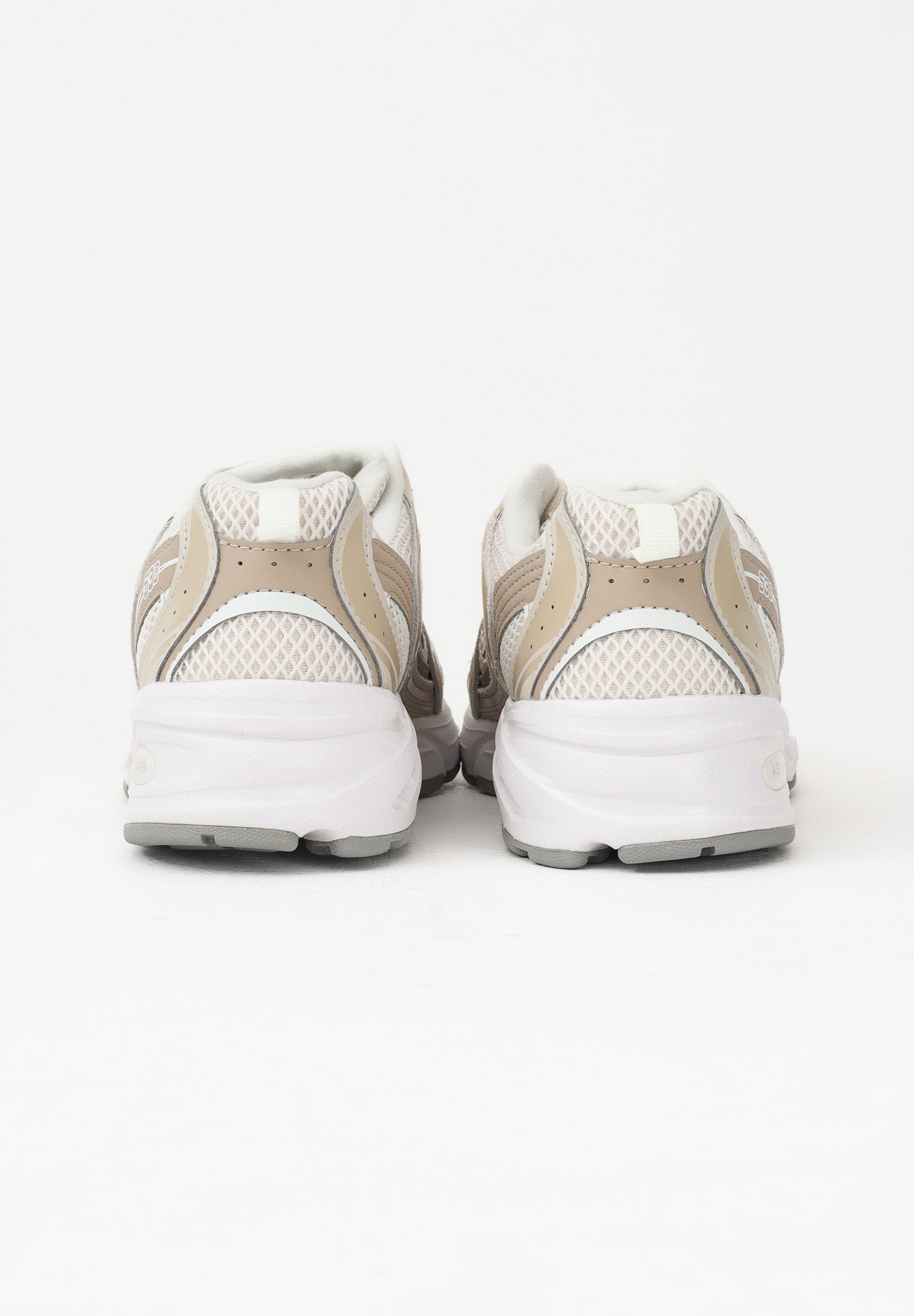 NEW BALANCE Sneakers 530 Lace panna e beige per uomo e donna G5303QO . NEW BALANCE