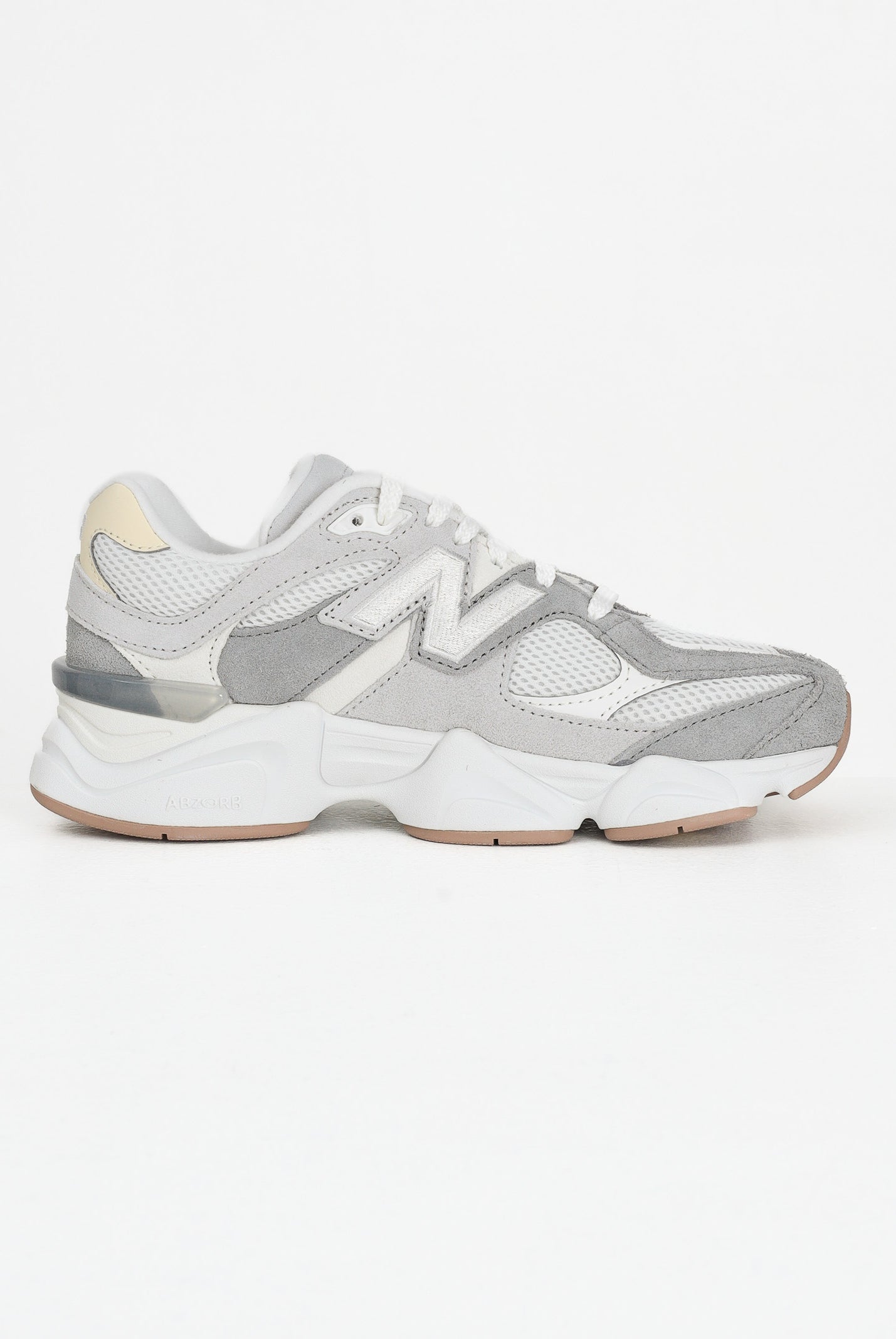 NEW BALANCE Sneakers 9060 grigie per uomo e donna GC9060AB . NEW BALANCE