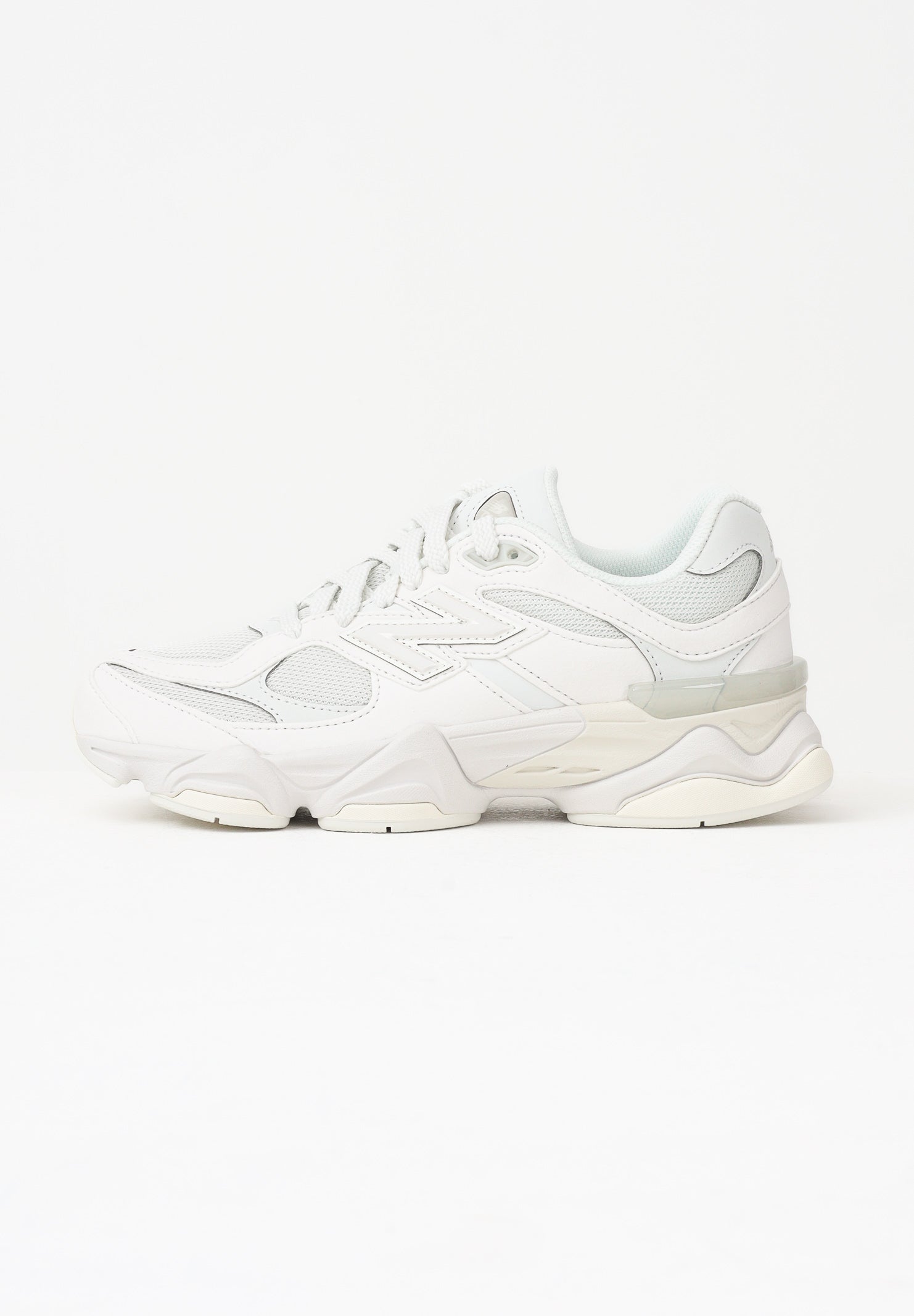 NEW BALANCE Sneakers 9060 grigio ghiaccio per uomo e donna GC9060LL . NEW BALANCE