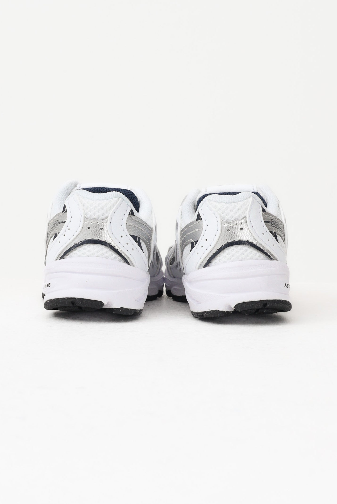 NEW BALANCE Sneakers 530 bianche e argento da neonato IZ530SB1 . NEW BALANCE