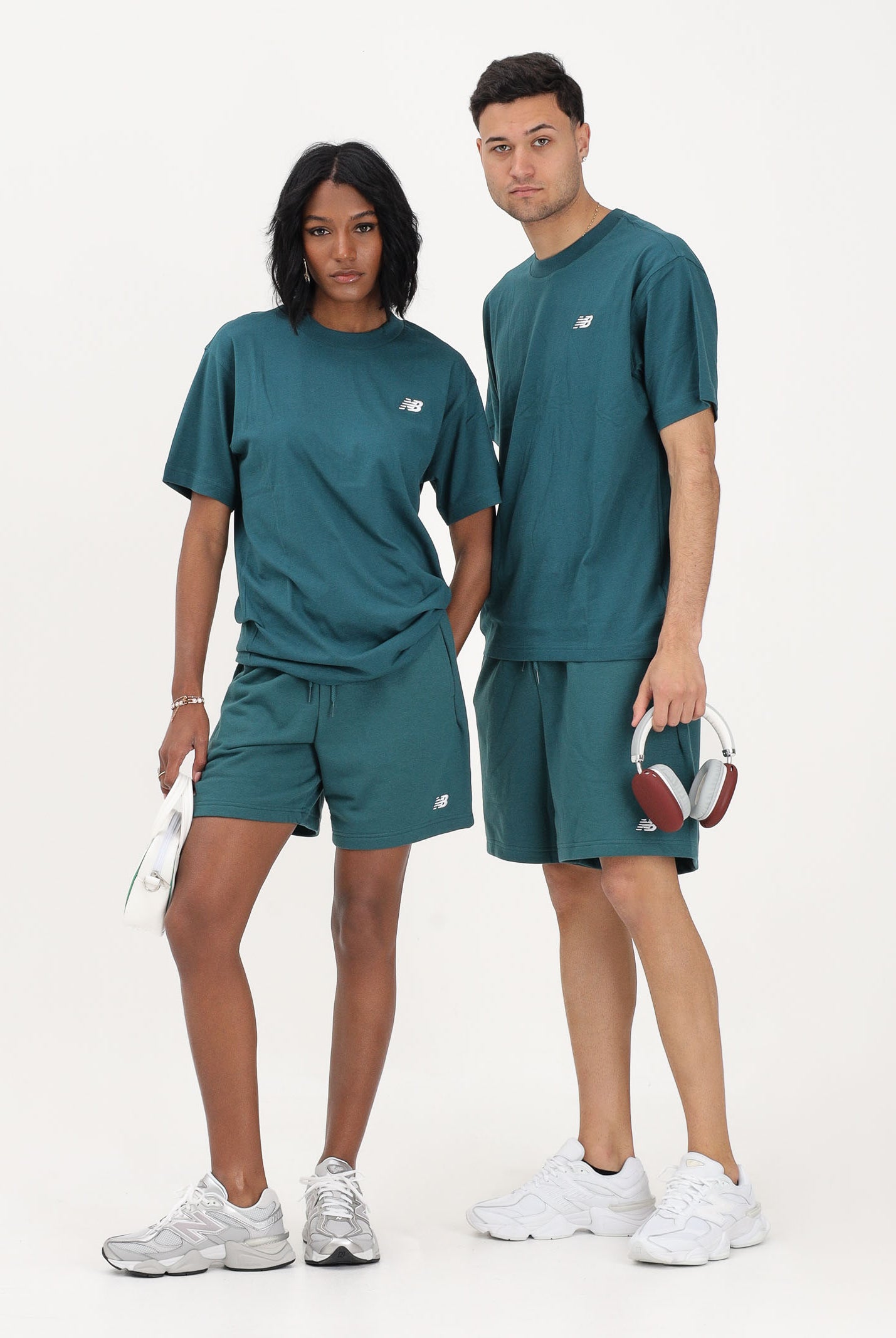 NEW BALANCE Shorts sportivo ESSENTIALS petrolio per uomo e donna MS41520AAV . NEW BALANCE