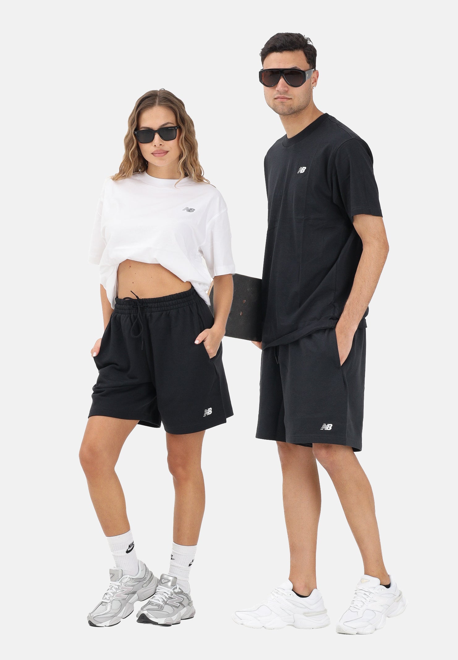 NEW BALANCE Shorts sportivo ESSENTIALS nero per uomo e donna MS41520BK . NEW BALANCE