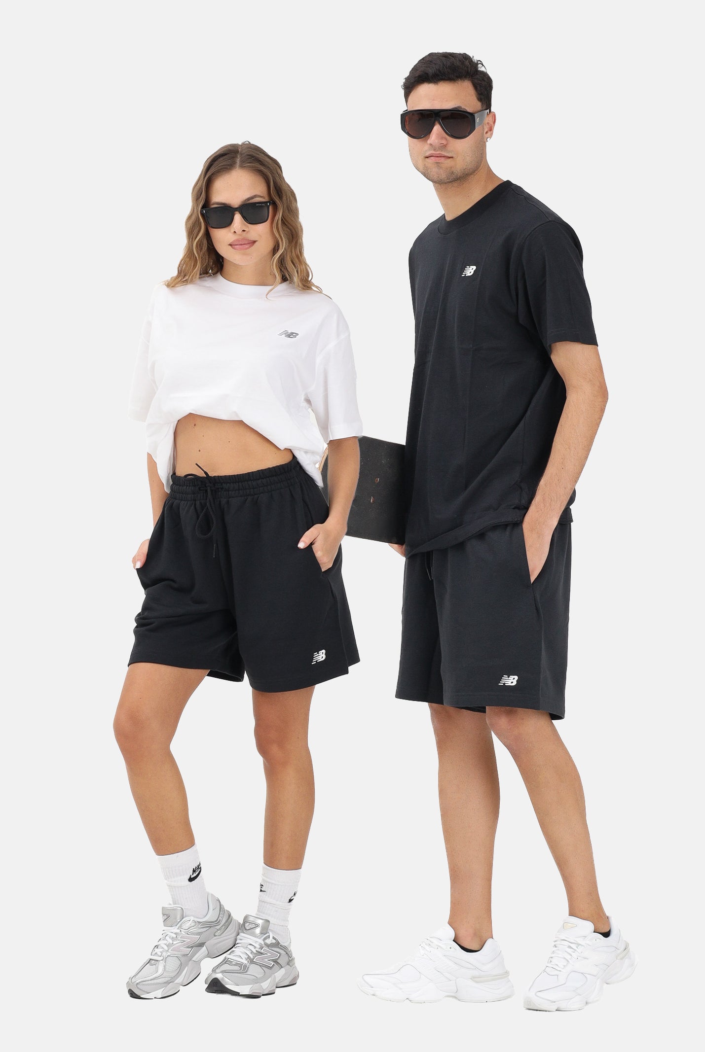 NEW BALANCE Shorts sportivo ESSENTIALS nero per uomo e donna MS41520BK . NEW BALANCE