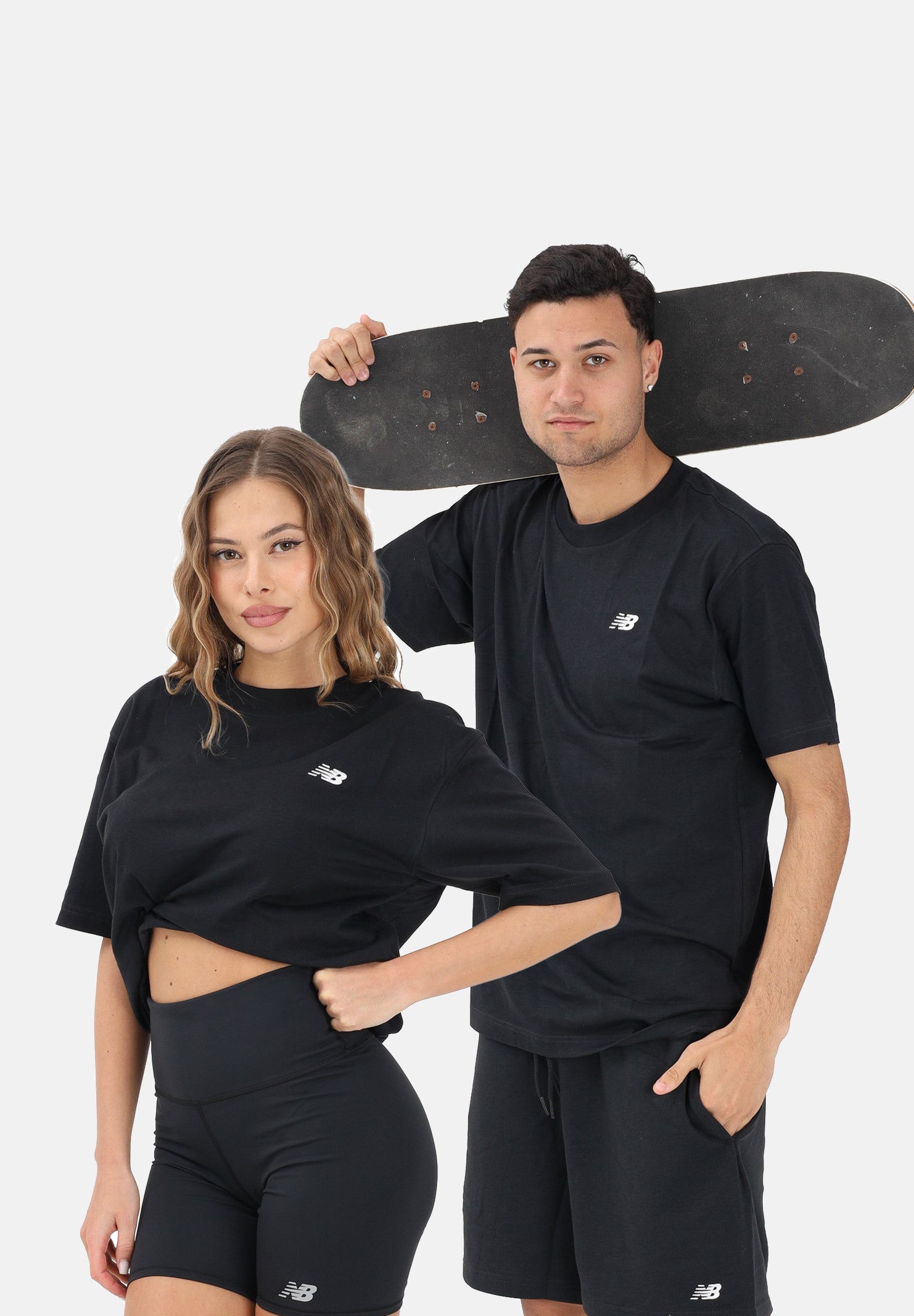 NEW BALANCE T-shirt a manica corta Sport Essentials nera per uomo e donna MT41509BK . NEW BALANCE