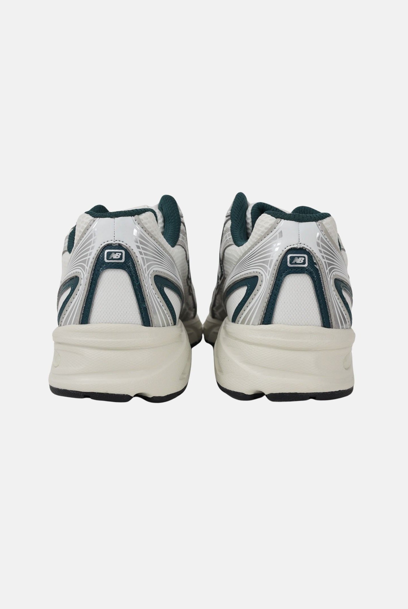 NEW BALANCE Sneakers 740 bianche, argento e verdi da uomo U7402EL . NEW BALANCE