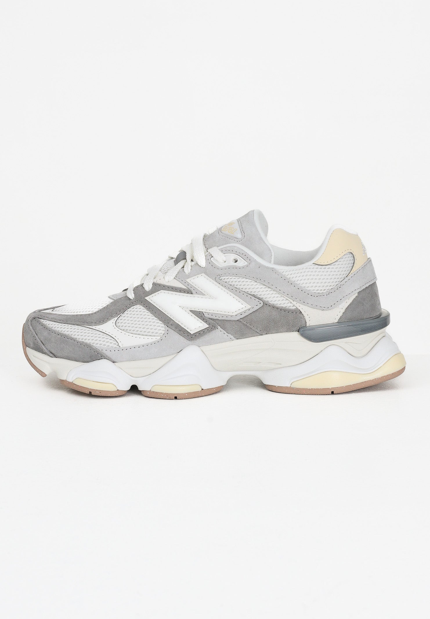 NEW BALANCE Sneakers 9060 grigie da uomo U9060AUB . NEW BALANCE