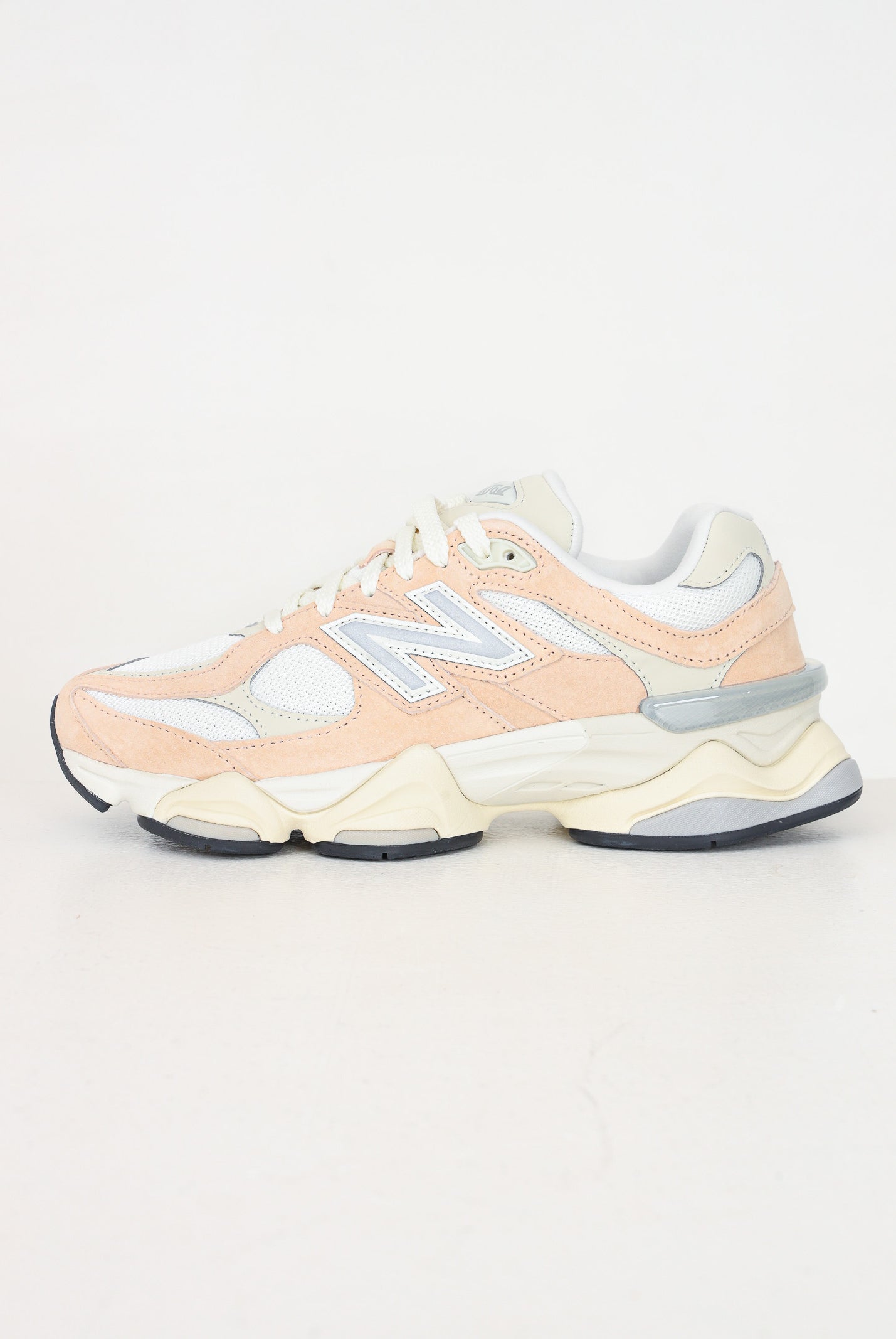 NEW BALANCE Sneakers 9060 salmone da uomo U9060WNA . NEW BALANCE