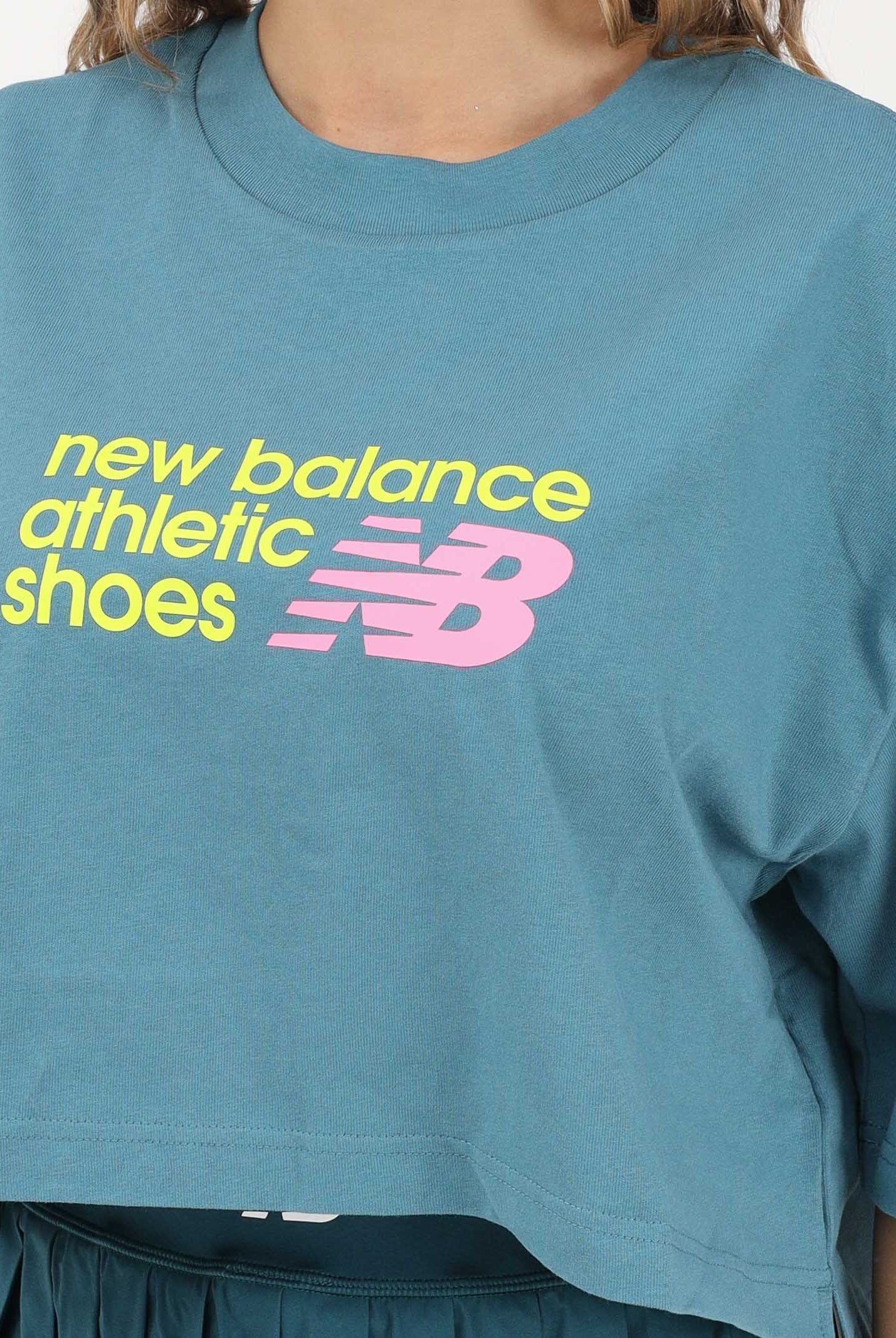 NEW BALANCE T-shirt a manica corta Athletics Premium Chest Logo verde acqua da donna WT51908AAZ . NEW BALANCE