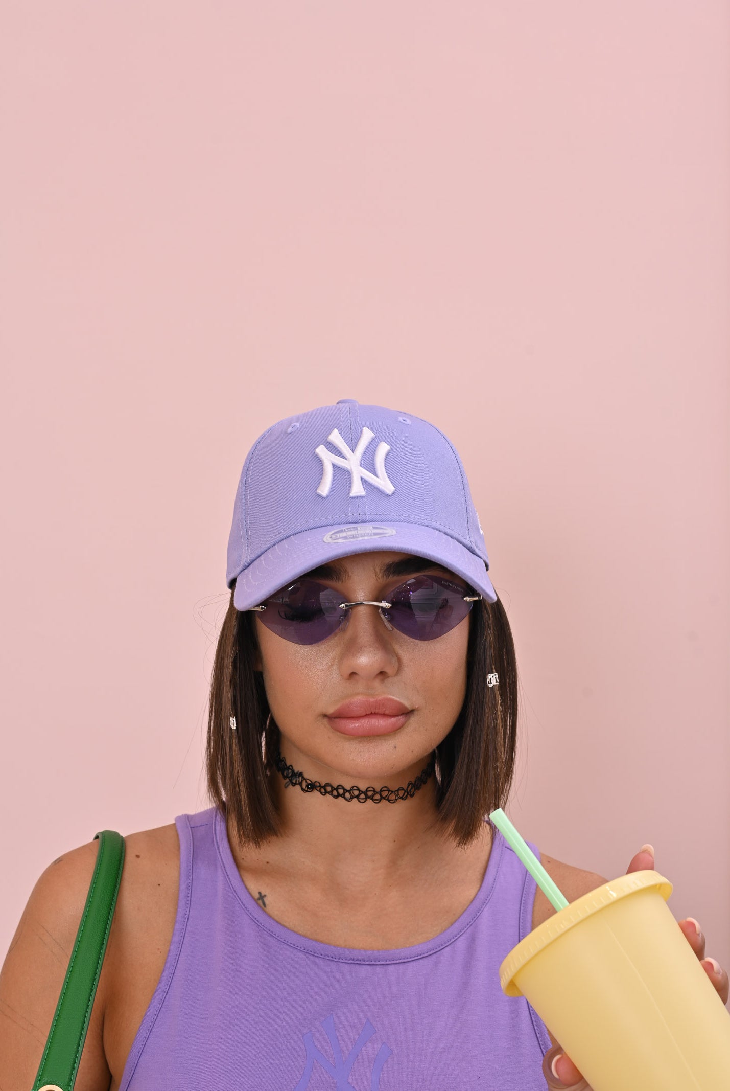 NEW ERA Cappello con visiera 9FORTY New York Yankees League Essential lilla da donna 60222524 . NEW ERA