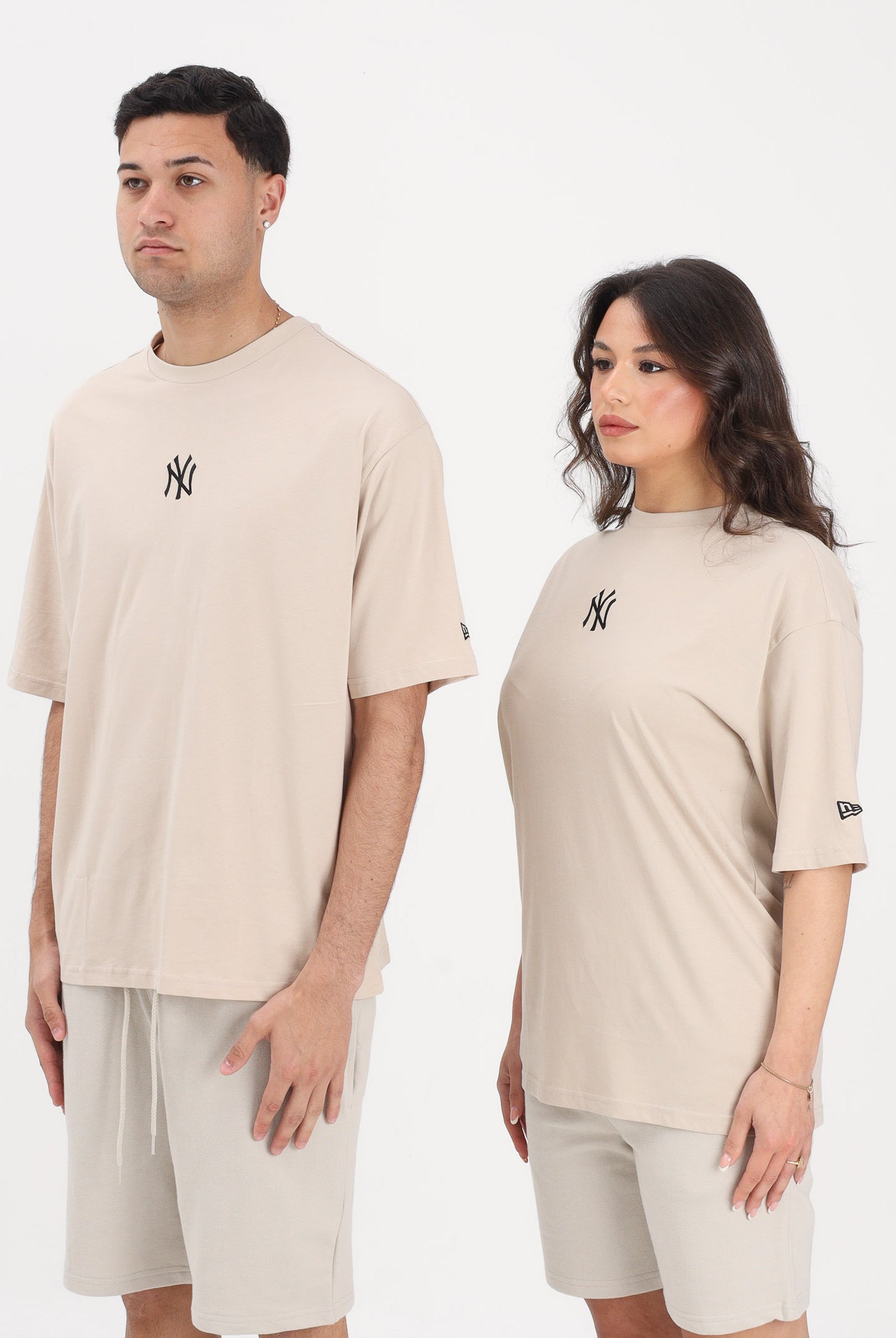 NEW ERA T-shirt a manica corta beige per uomo e donna con logo 60675747 . NEW ERA