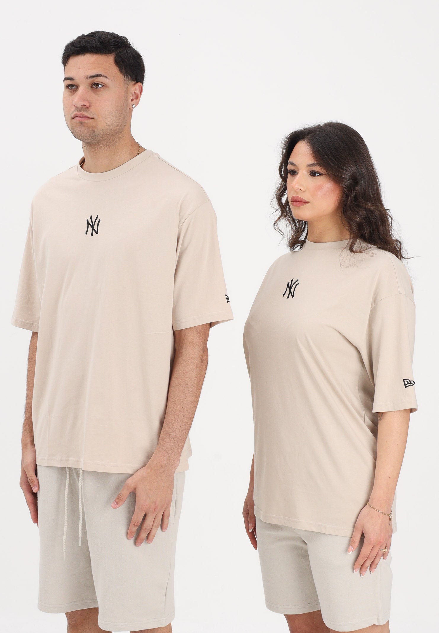 NEW ERA T-shirt a manica corta beige per uomo e donna con logo 60675747 . NEW ERA