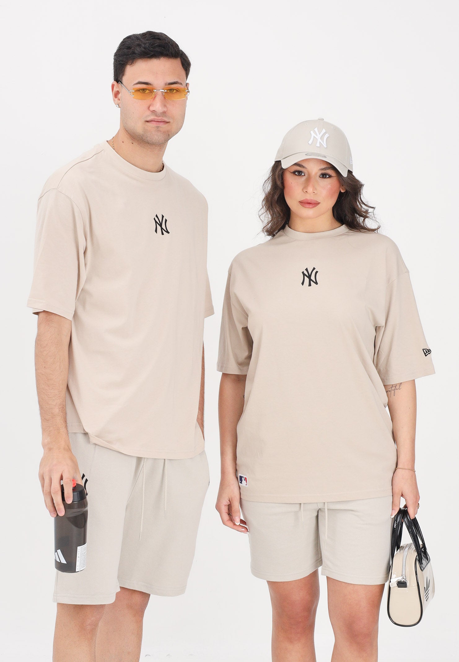 NEW ERA T-shirt a manica corta beige per uomo e donna con logo 60675747 . NEW ERA