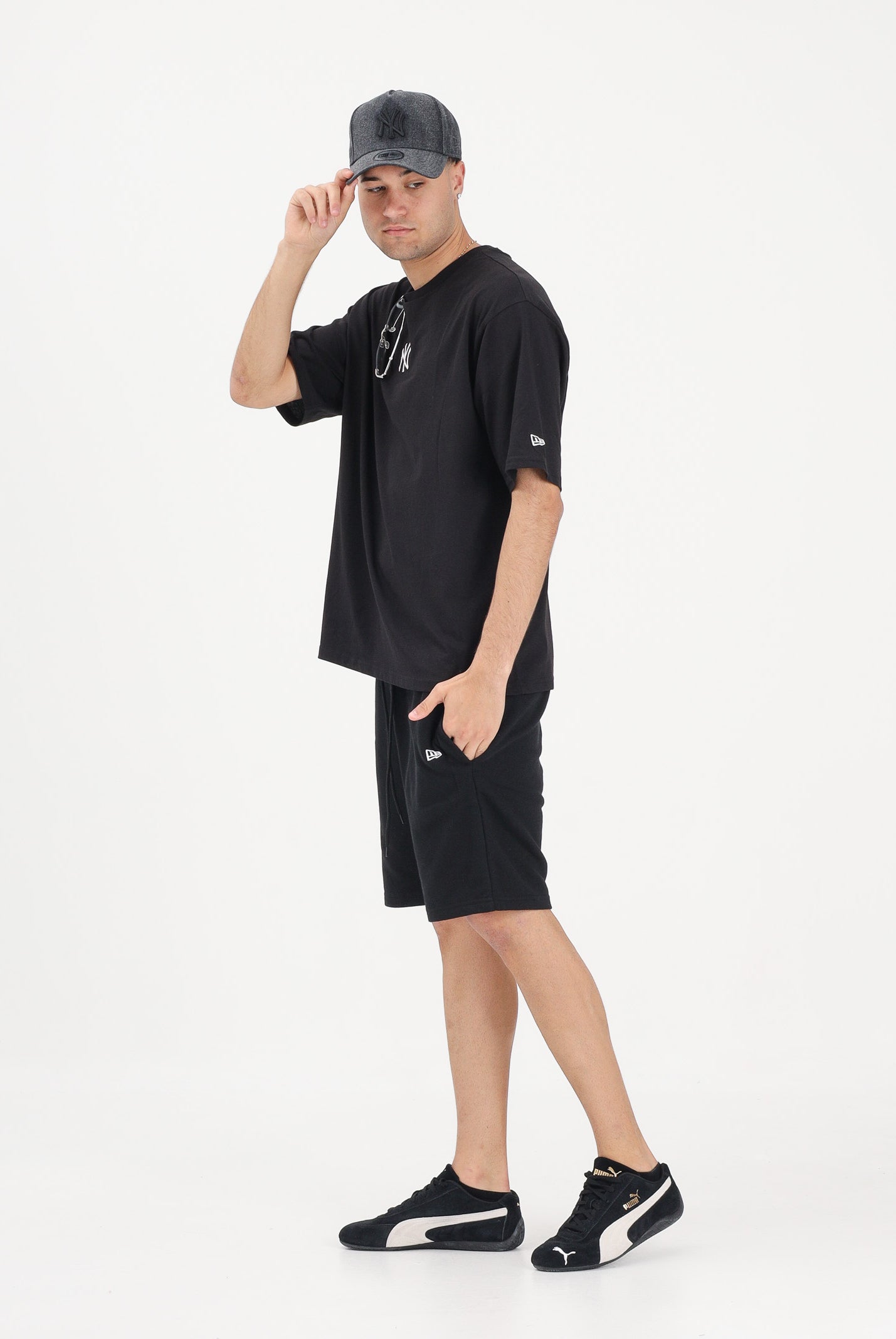 NEW ERA Shorts sportivo New York Yankees MLB League Essential nero per uomo e donna 60675757 . NEW ERA