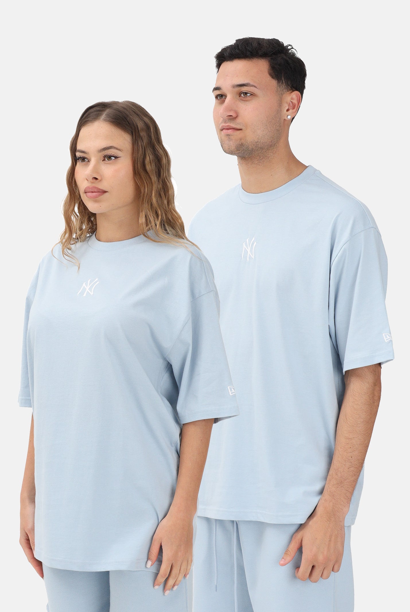 NEW ERA T-shirt a manica corta MLB League Essential Midi New York Yankees celeste per uomo e donna 60771500 . NEW ERA