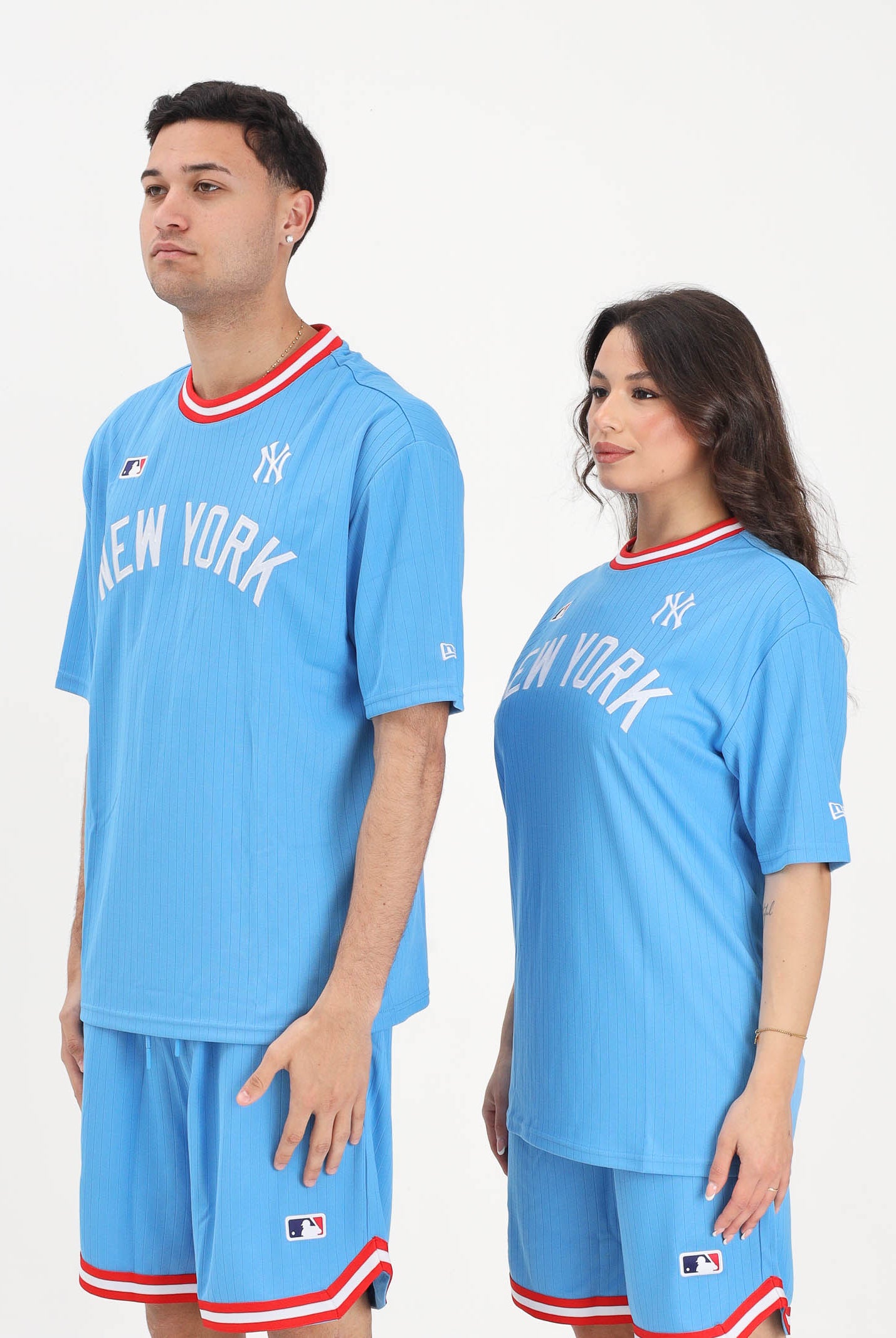 NEW ERA T-shirt a manica corta Oversized New York Yankees MLB Arch azzurra per uomo e donna 60856155 . NEW ERA