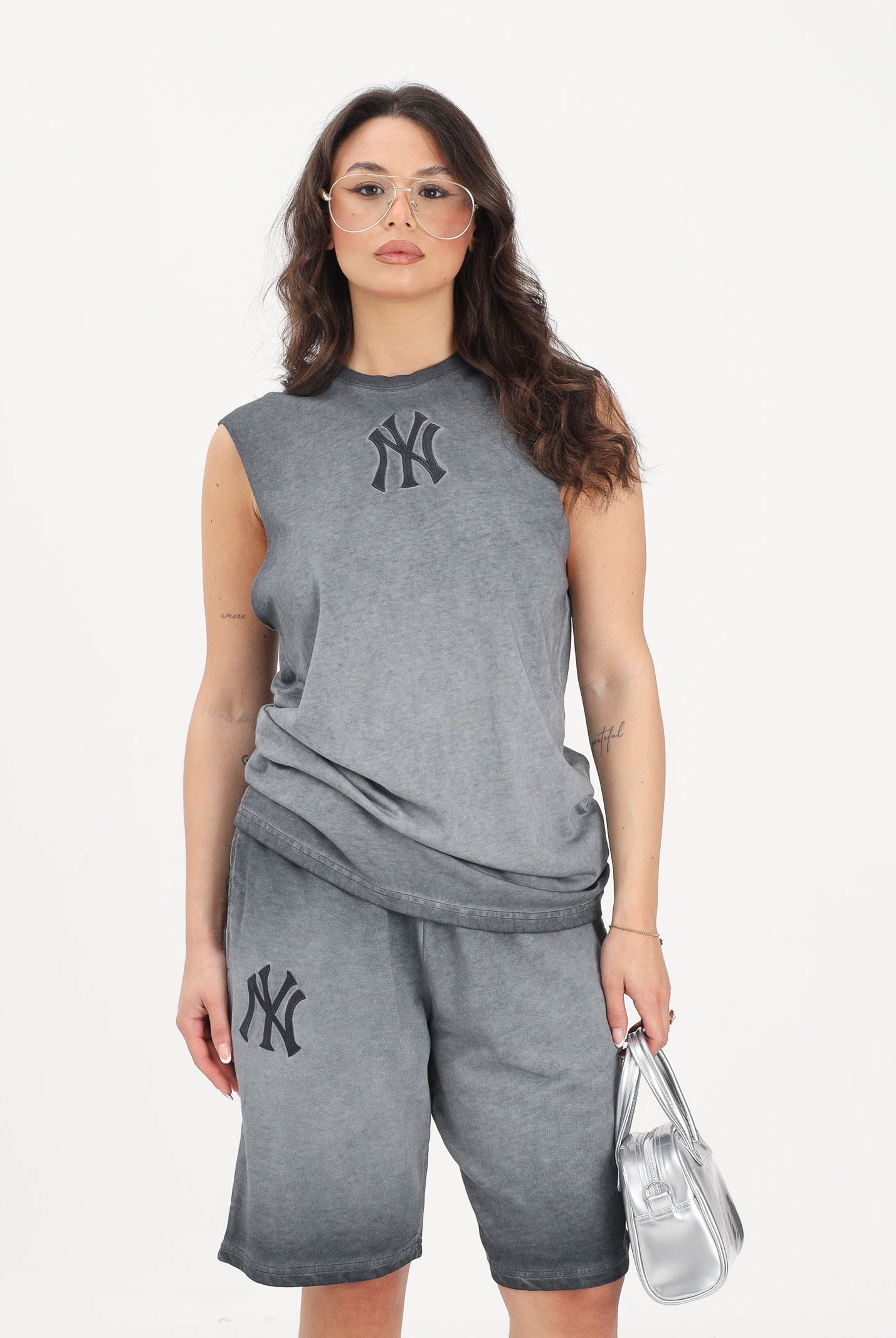 NEW ERA T-shirt smanicata New York Yankees MLB Washed Logo grigia per uomo e donna 60856169 . NEW ERA