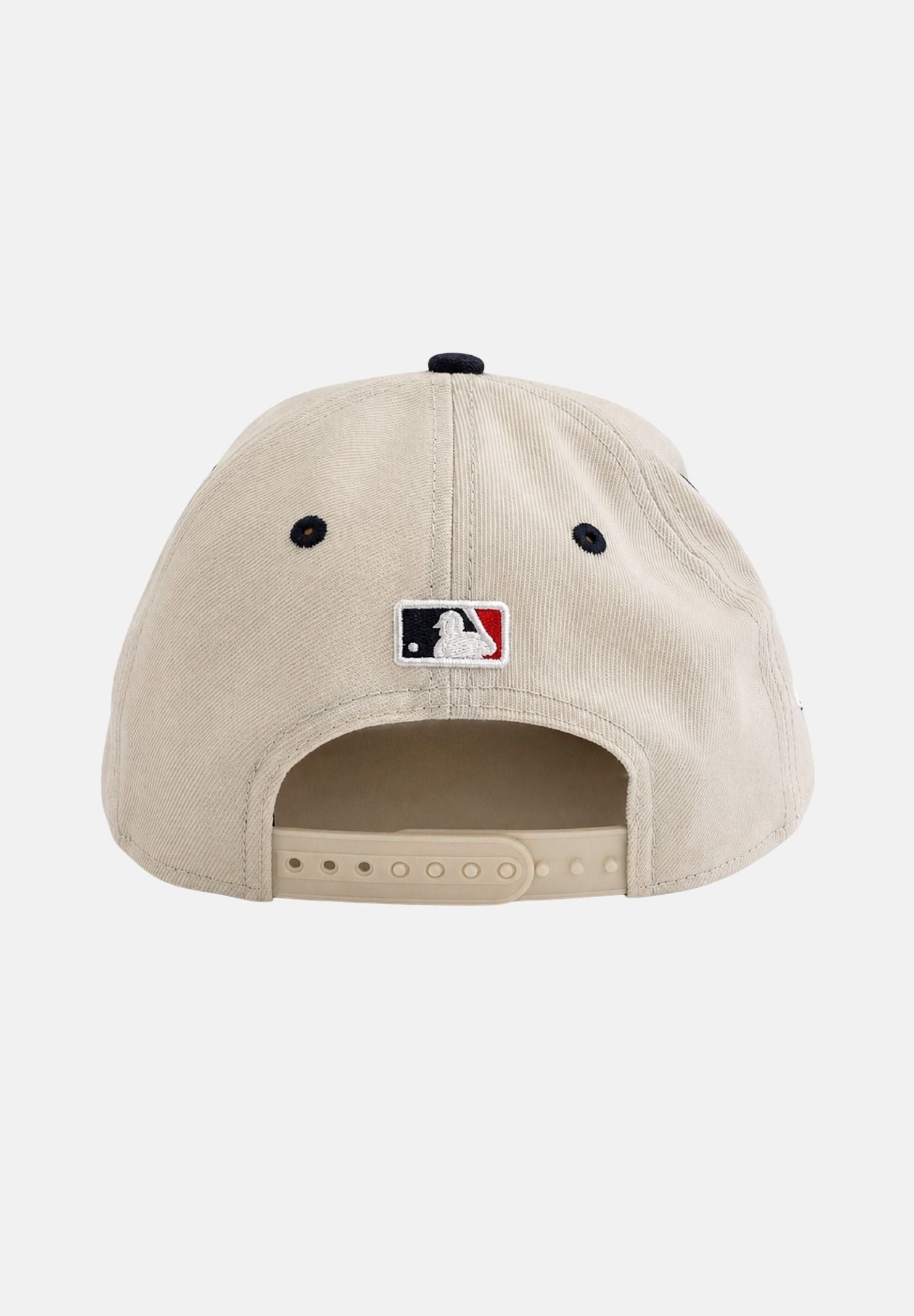 NEW ERA cappello con visiera New York Yankees MLB USA 250 9FORTY M-Crown Bright Blue blu beige da uomo e donna 60866724 . NEW ERA