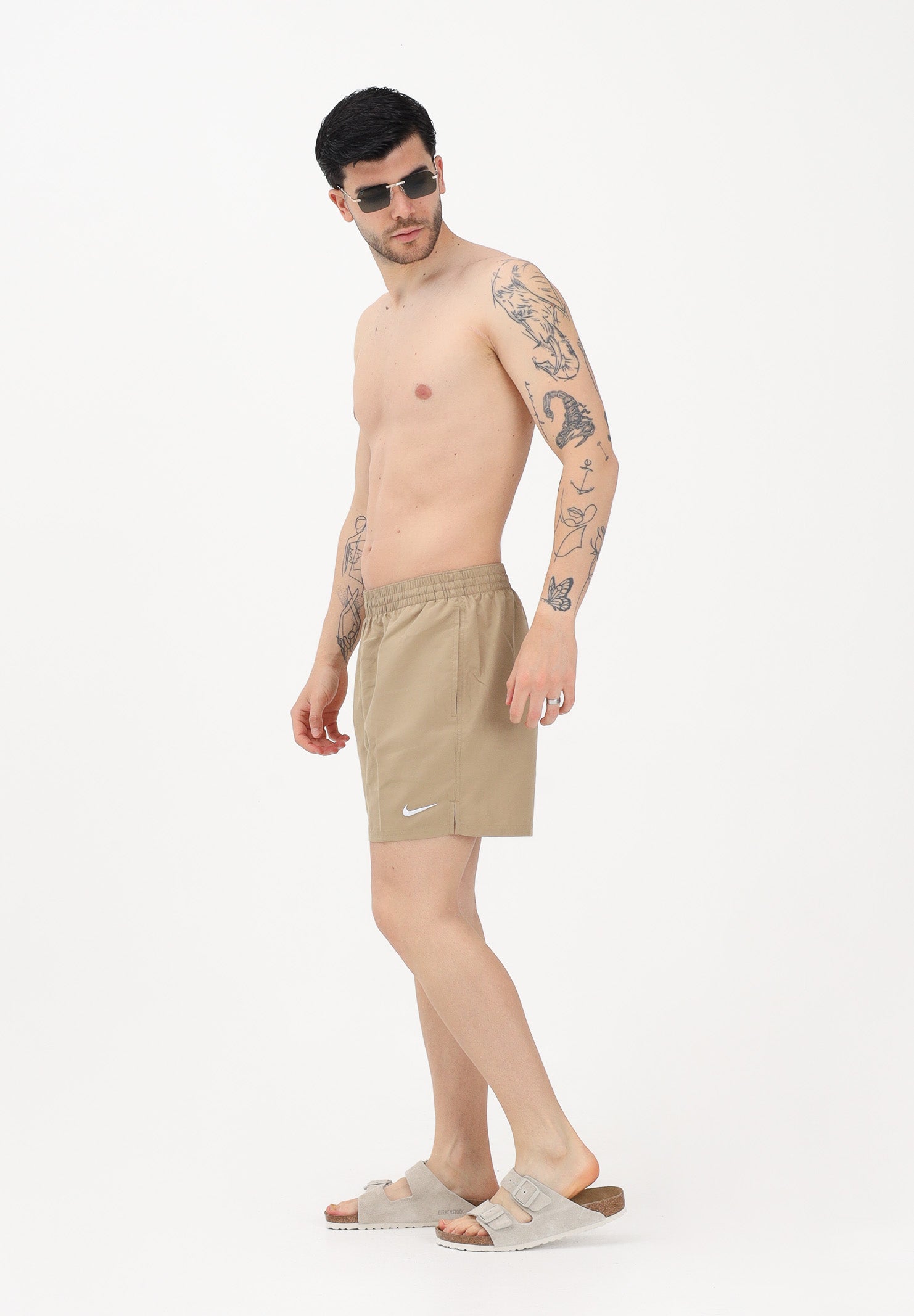 NIKE Shorts mare beige da uomo con logo NESSF560 241 NIKE