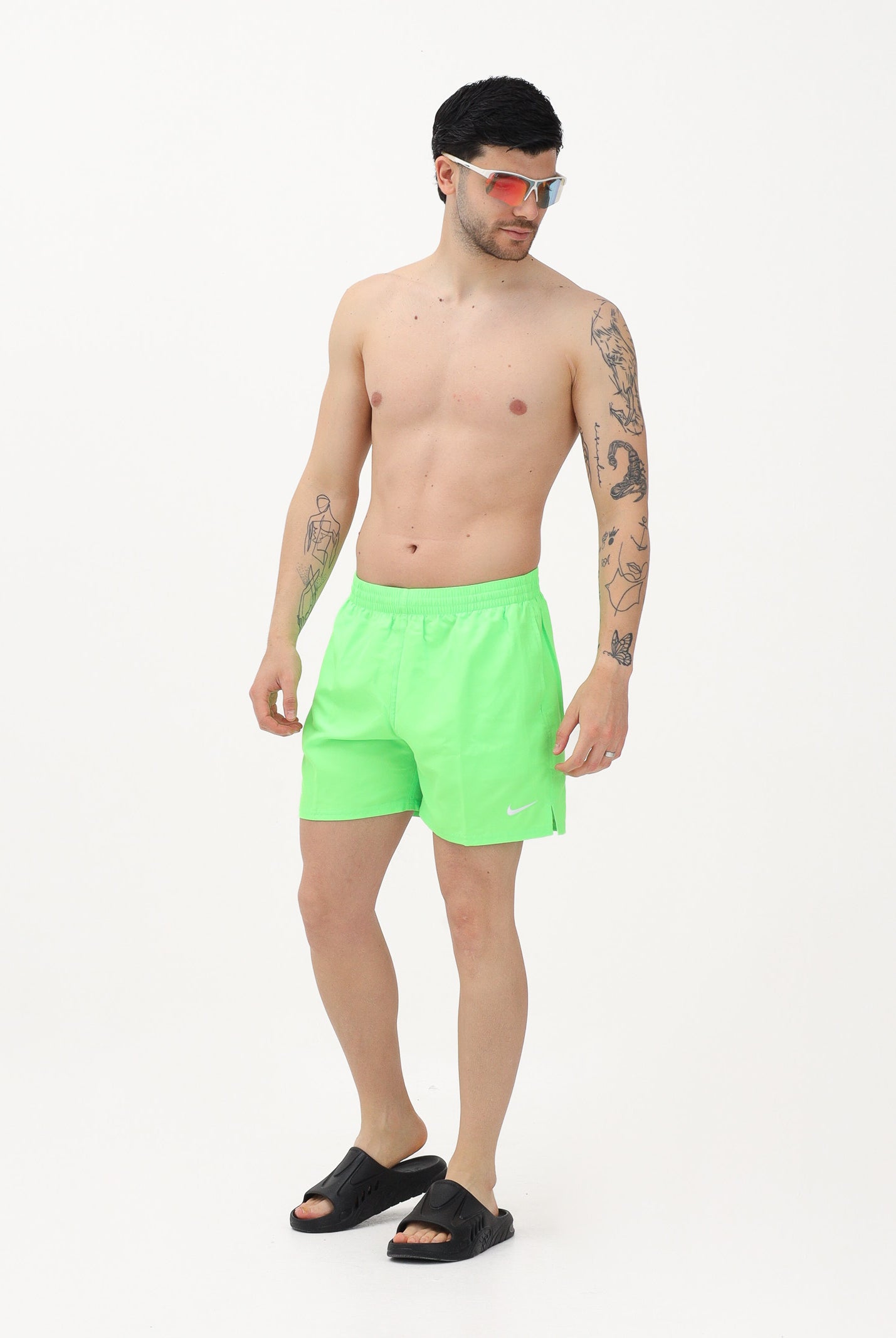NIKE Shorts mare verde fluo da uomo con logo NESSF560 311 NIKE
