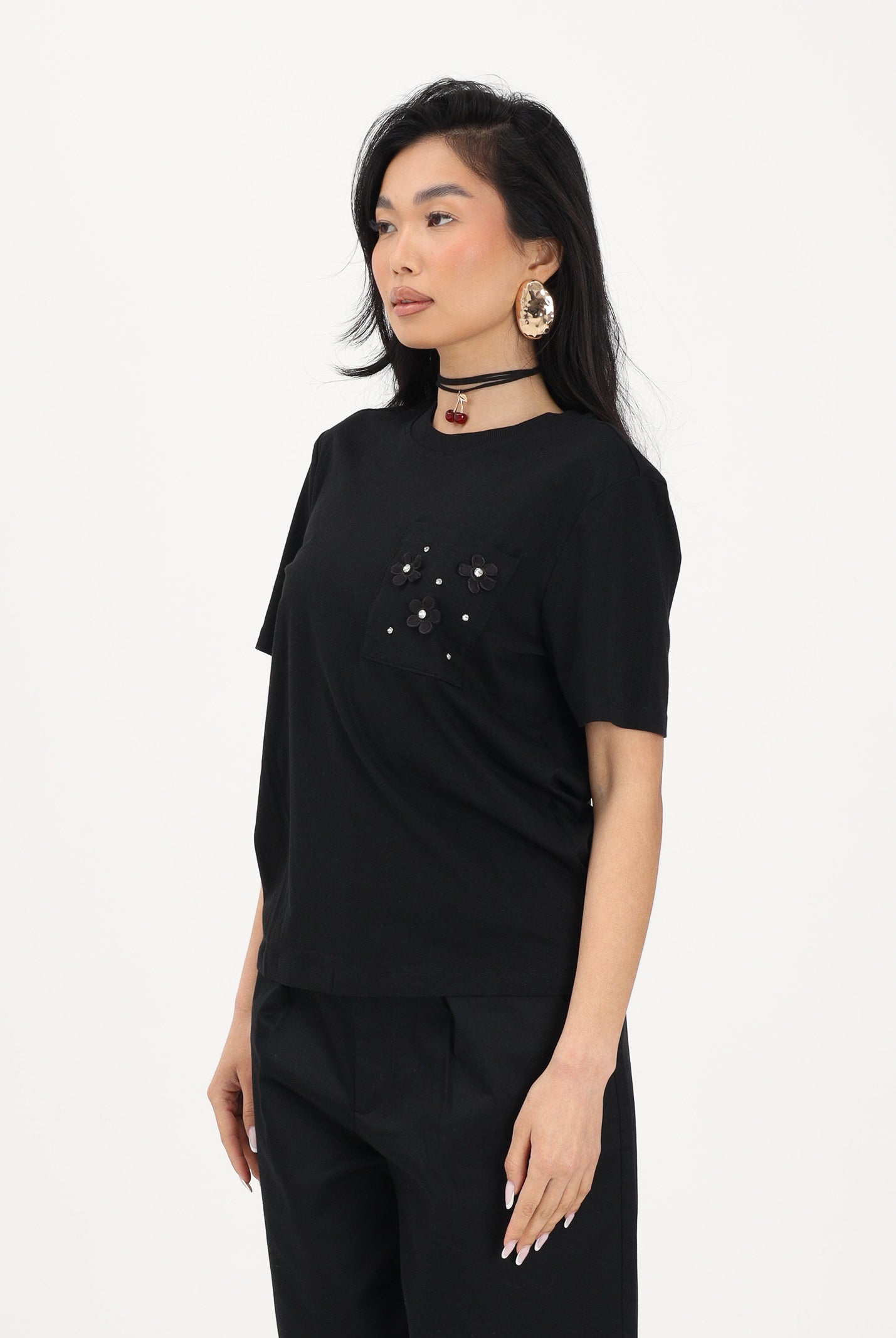 ONLY T-shirt a manica corta nera da donna con taschino decorato 15371980 BLPO ONLY