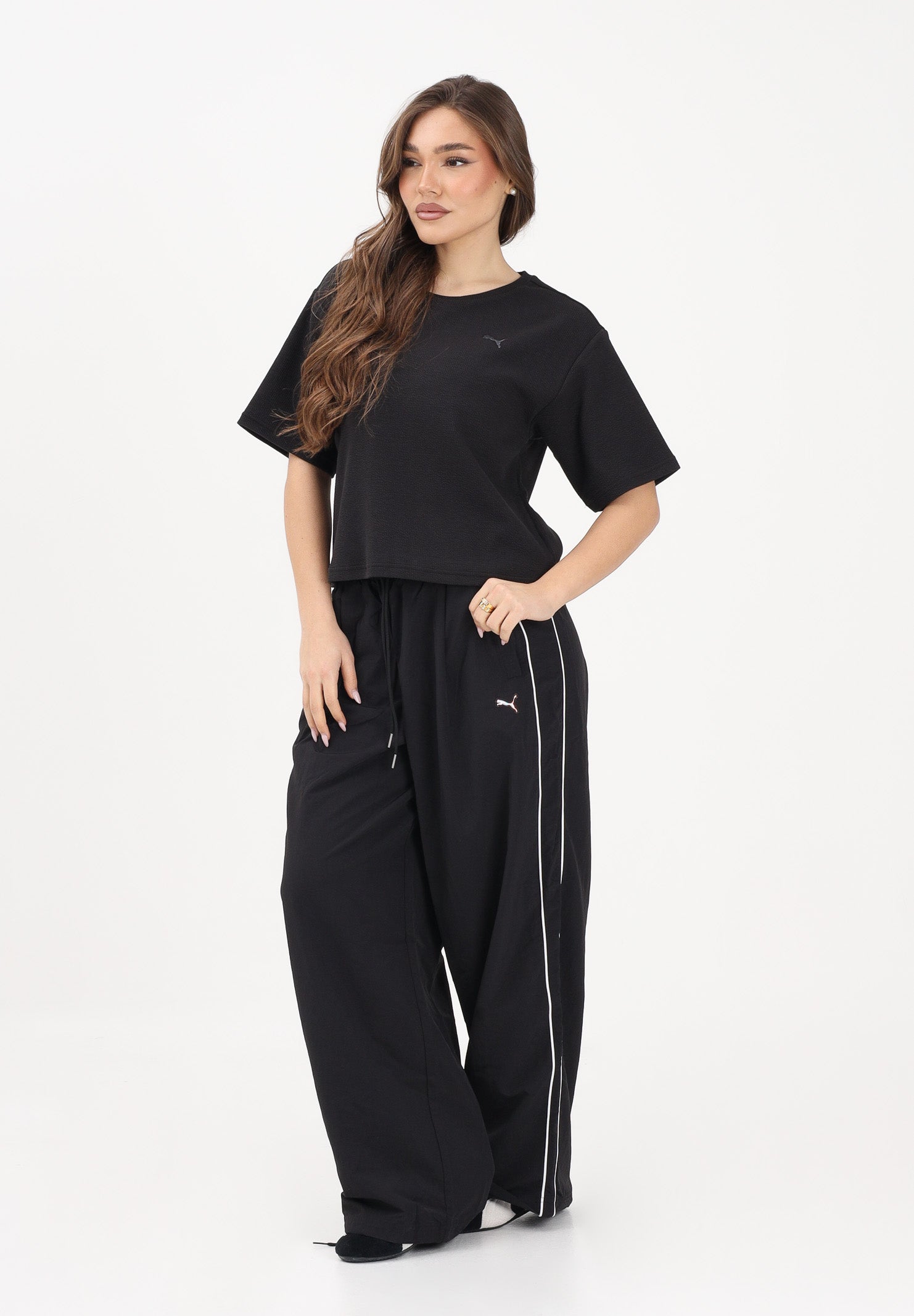 PUMA T-shirt a manica corta Essentials Elevated Relaxed nera da donna 691813 01 PUMA