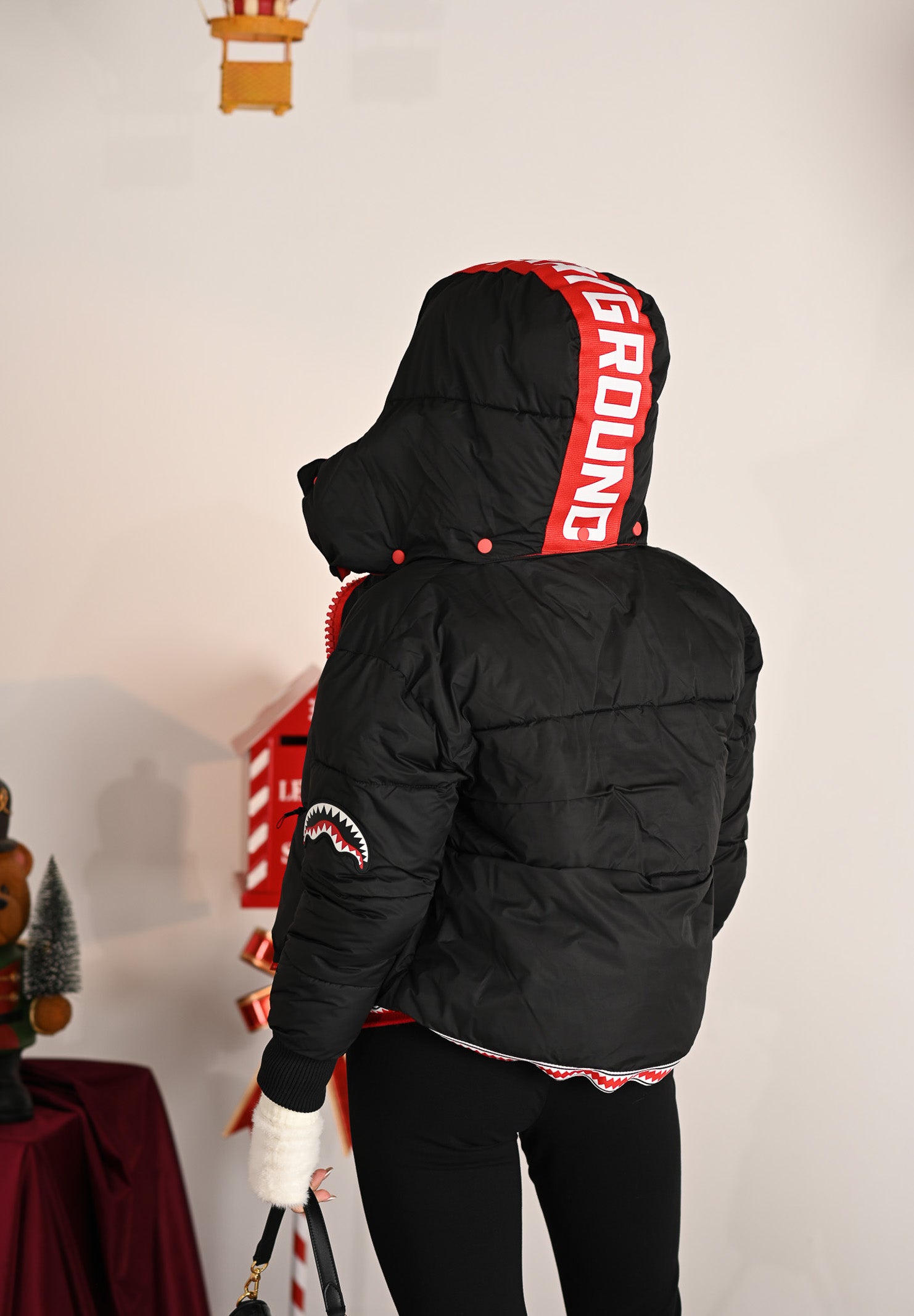 SPRAYGROUND Piumino CROP DOWN JACKET nero da donna SP275BLK . SPRAYGROUND