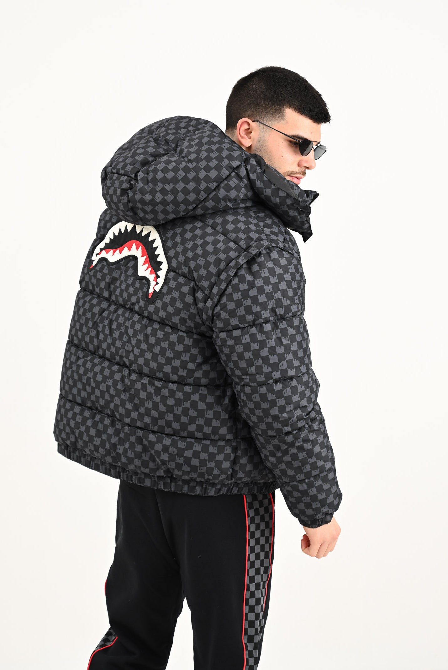 SPRAYGROUND Piumino Drip Check grigio e nero per uomo e donna SP748GRY . SPRAYGROUND