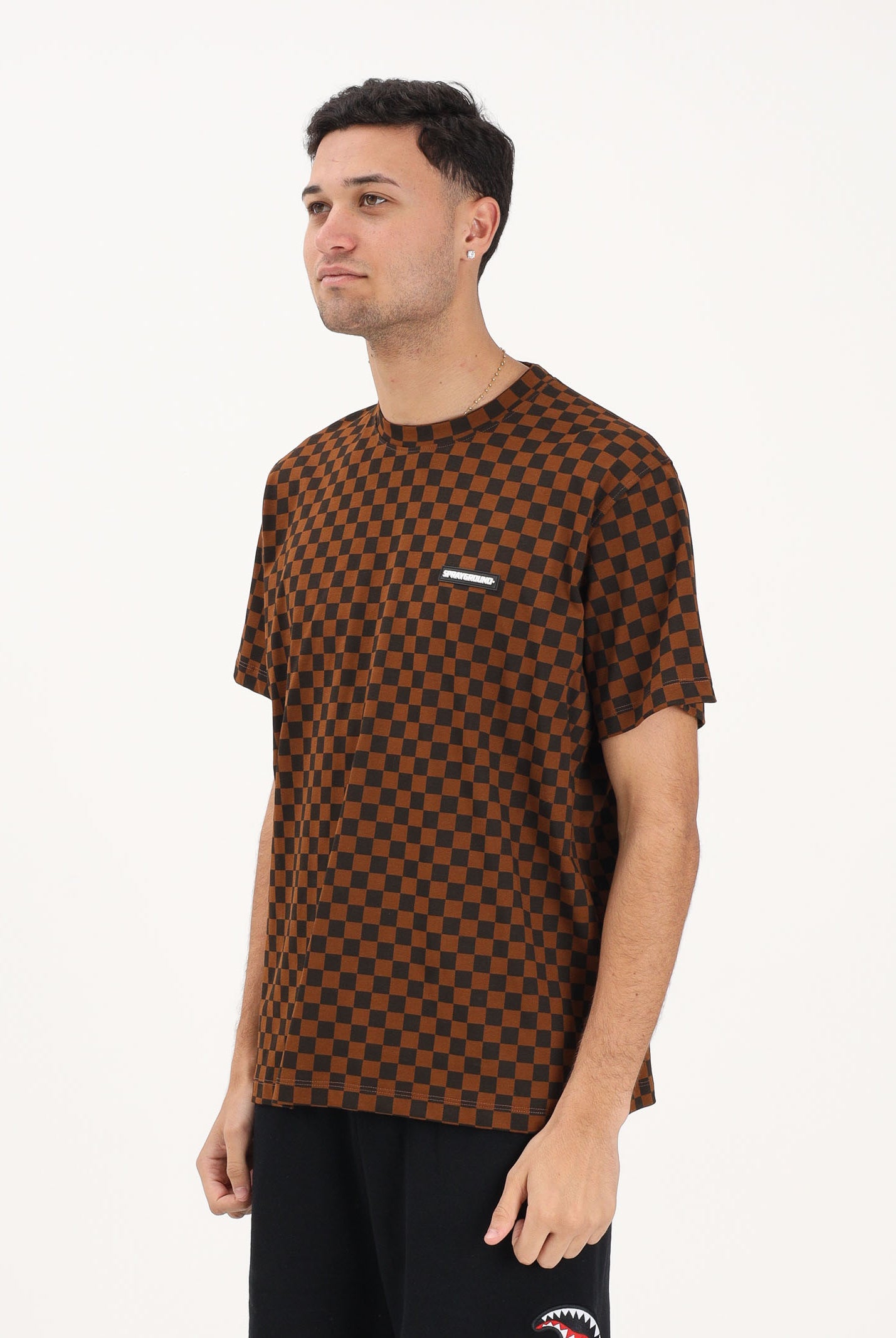 SPRAYGROUND T-shirt a manica corta marrone da uomo con motivo a schacchi SP837 . SPRAYGROUND