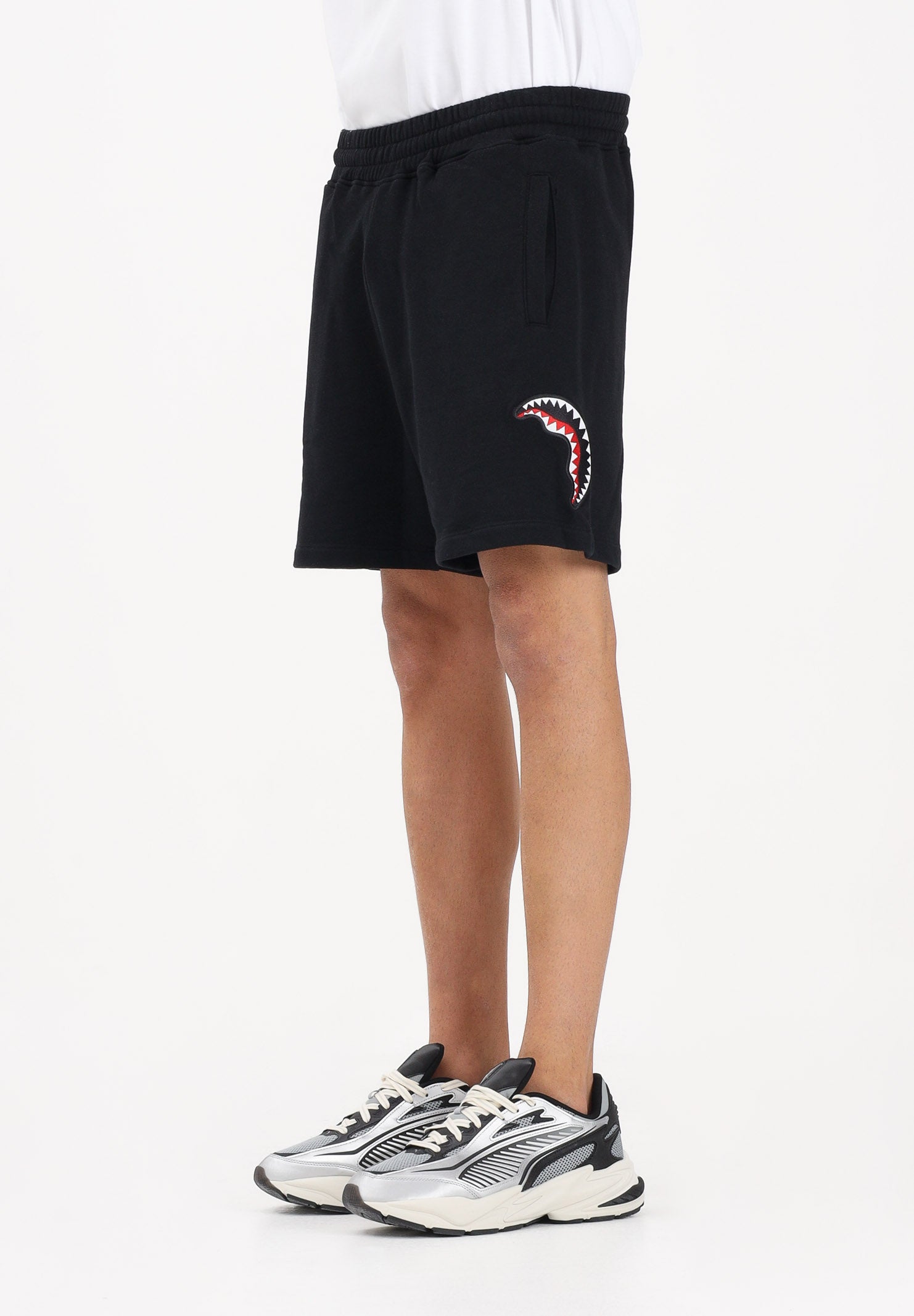 SPRAYGROUND Shorts sportivo nero da uomo con grafica Shark SP855EBLK . SPRAYGROUND