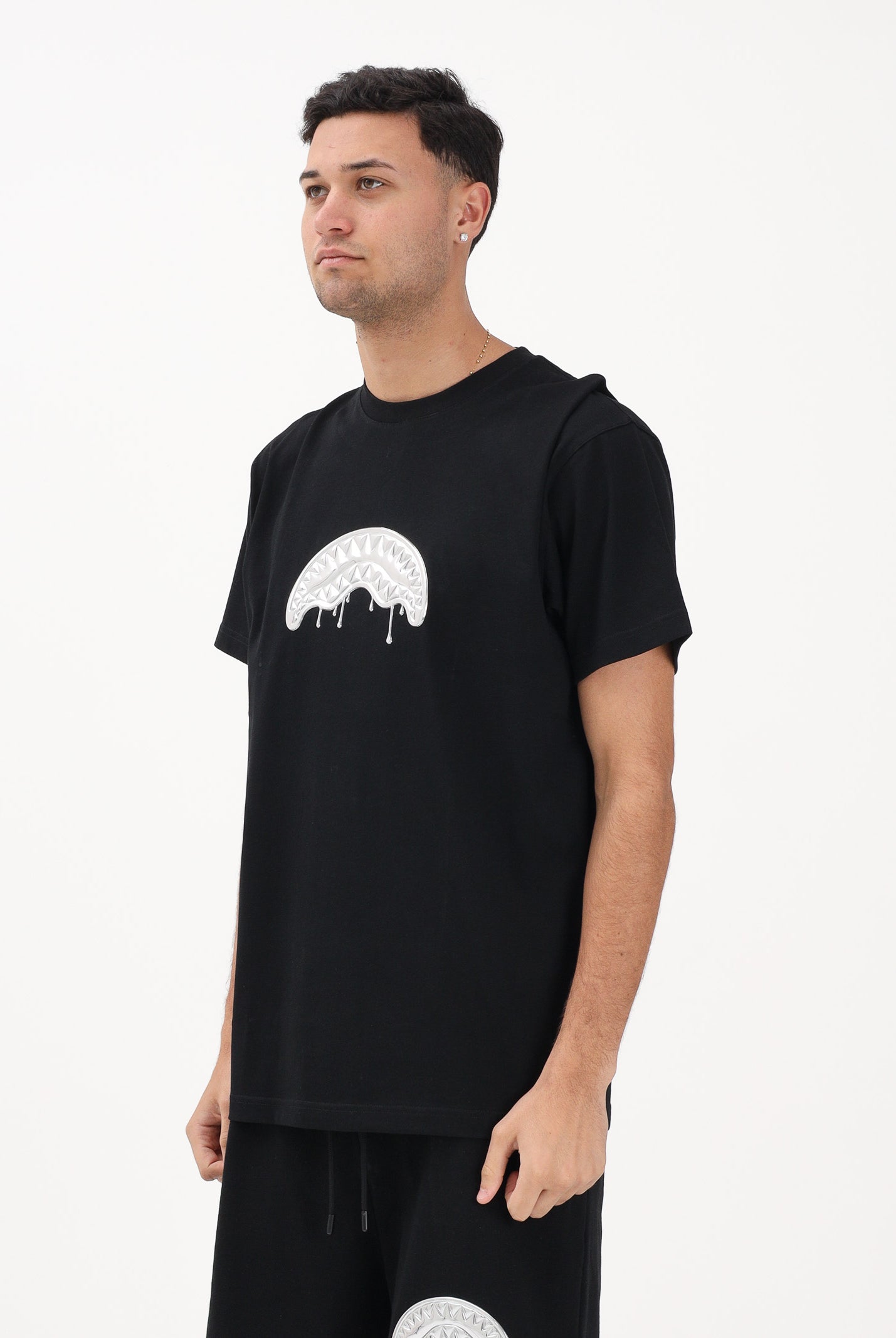 SPRAYGROUND T-shirt a manica corta nera da uomo con logo Shark SP895BLK . SPRAYGROUND
