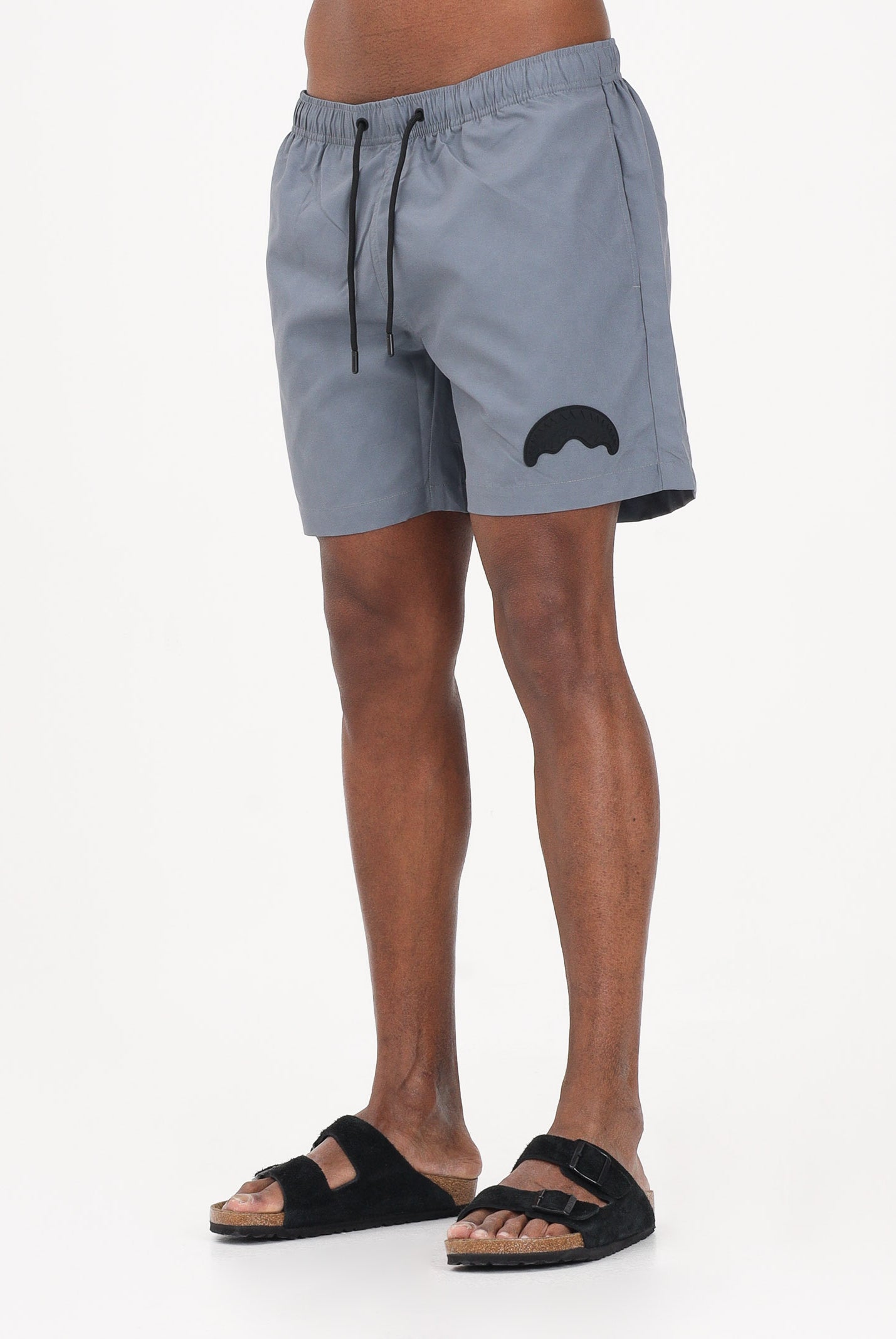 SPRAYGROUND Shorts mare grigio da uomo con patch shark SP925GREY . SPRAYGROUND
