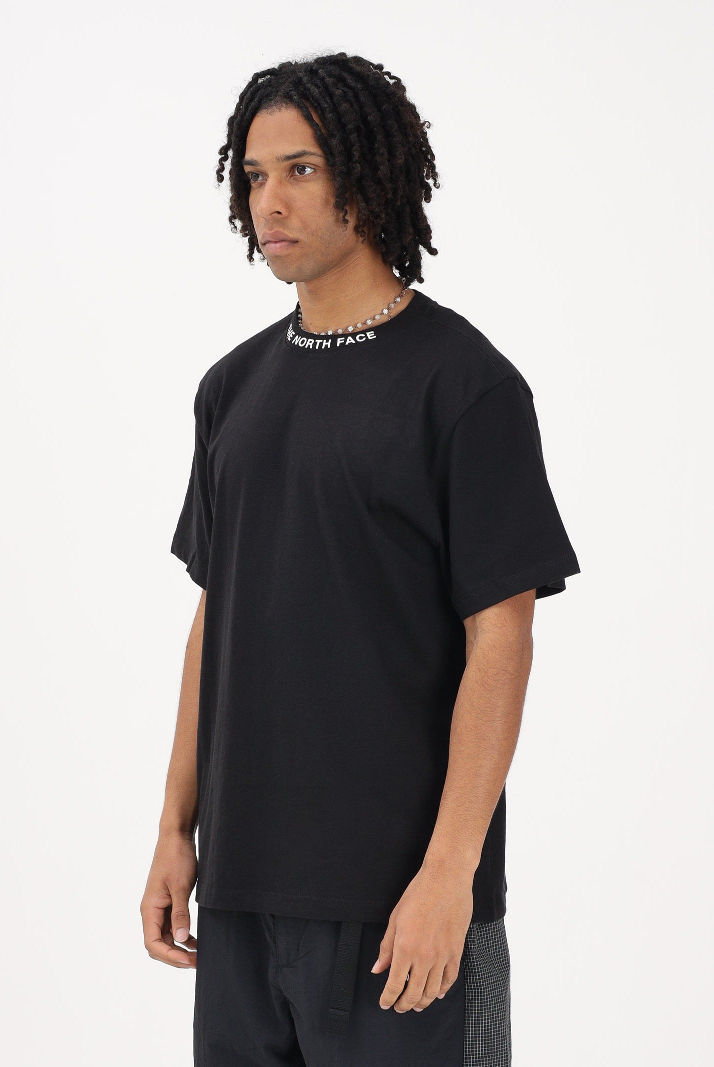 THE NORTH FACE T-shirt a manica corta Zumu Relaxed nera da uomo NF0A8GUYJK31 . THE NORTH FACE