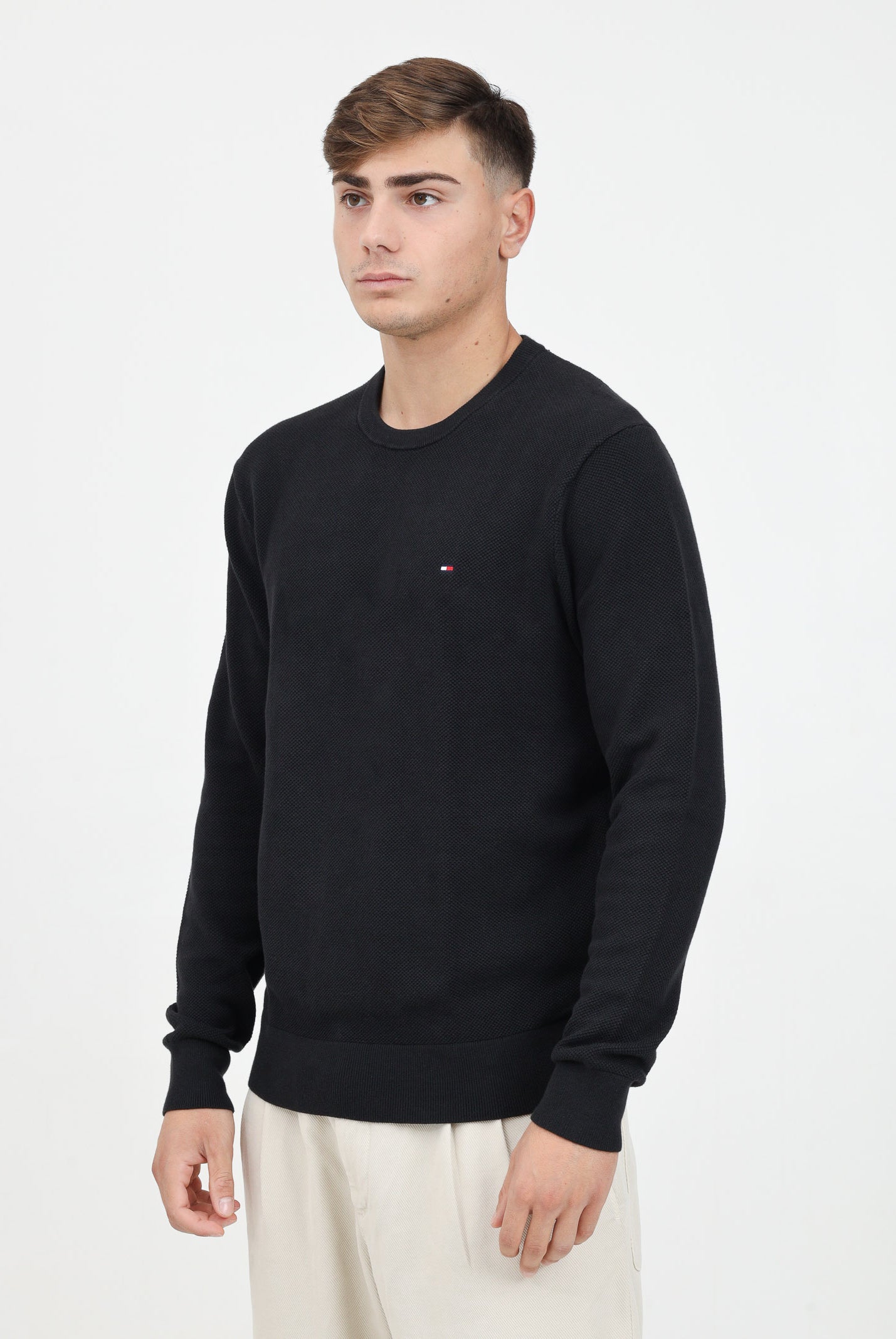 TOMMY HILFIGER Maglioncino girocollo nero da uomo con ricamo bandierina MW0MW36347 BDS TOMMY HILFIGER