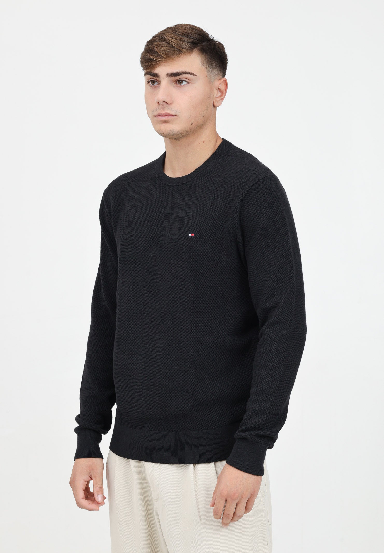 TOMMY HILFIGER Maglioncino girocollo nero da uomo con ricamo bandierina MW0MW36347 BDS TOMMY HILFIGER