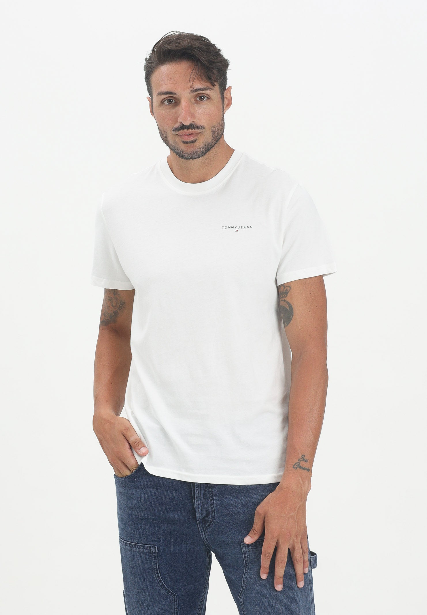 TOMMY JEANS T-shirt a manica corta bianca da uomo con logo DM0DM21780 YBL TOMMY JEANS