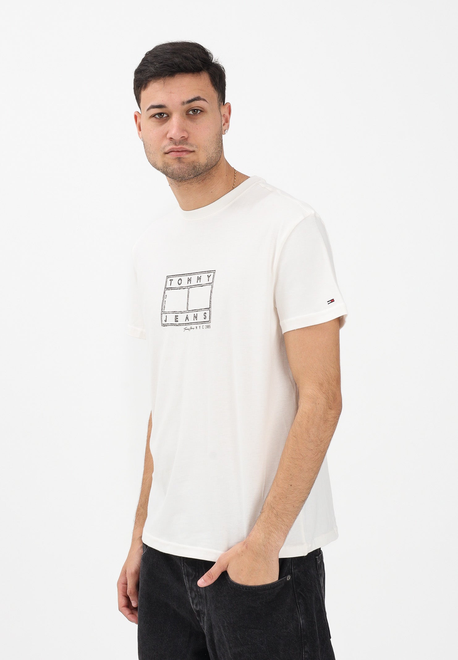 TOMMY JEANS T-shirt a manica corta panna da uomo con logo a timbro DM0DM22317 YBH TOMMY JEANS