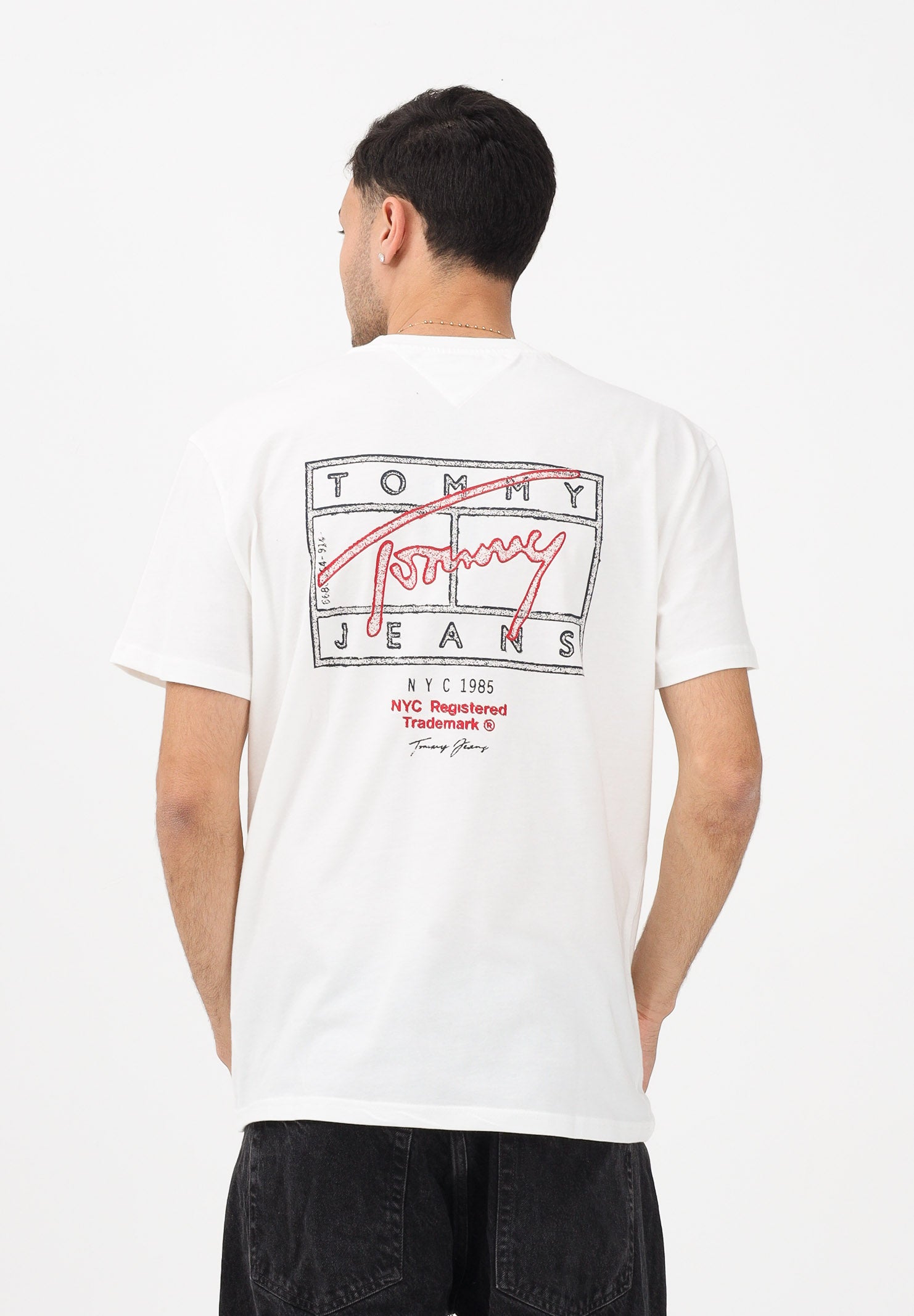 TOMMY JEANS T-shirt a manica corta Signature bianca da uomo DM0DM22319 YBL TOMMY JEANS